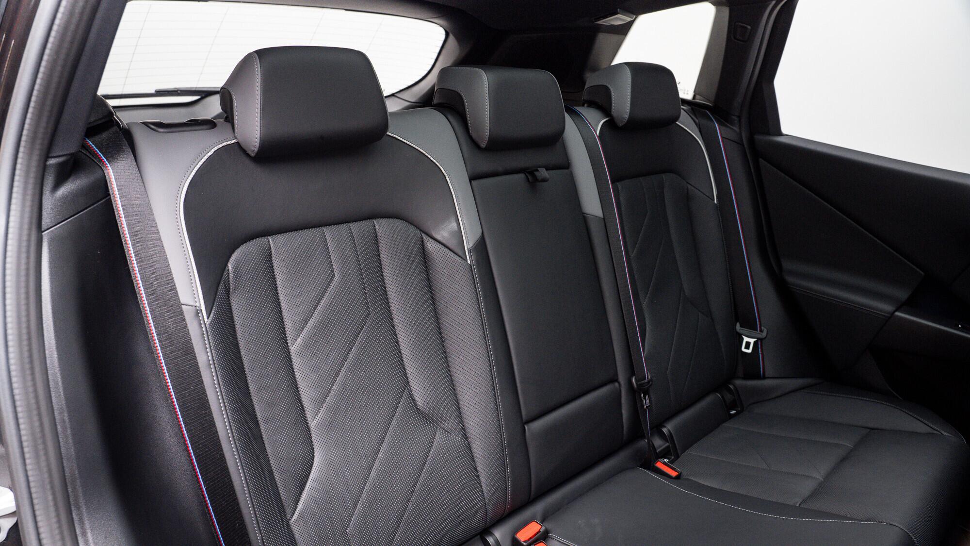BMW X3 view 8