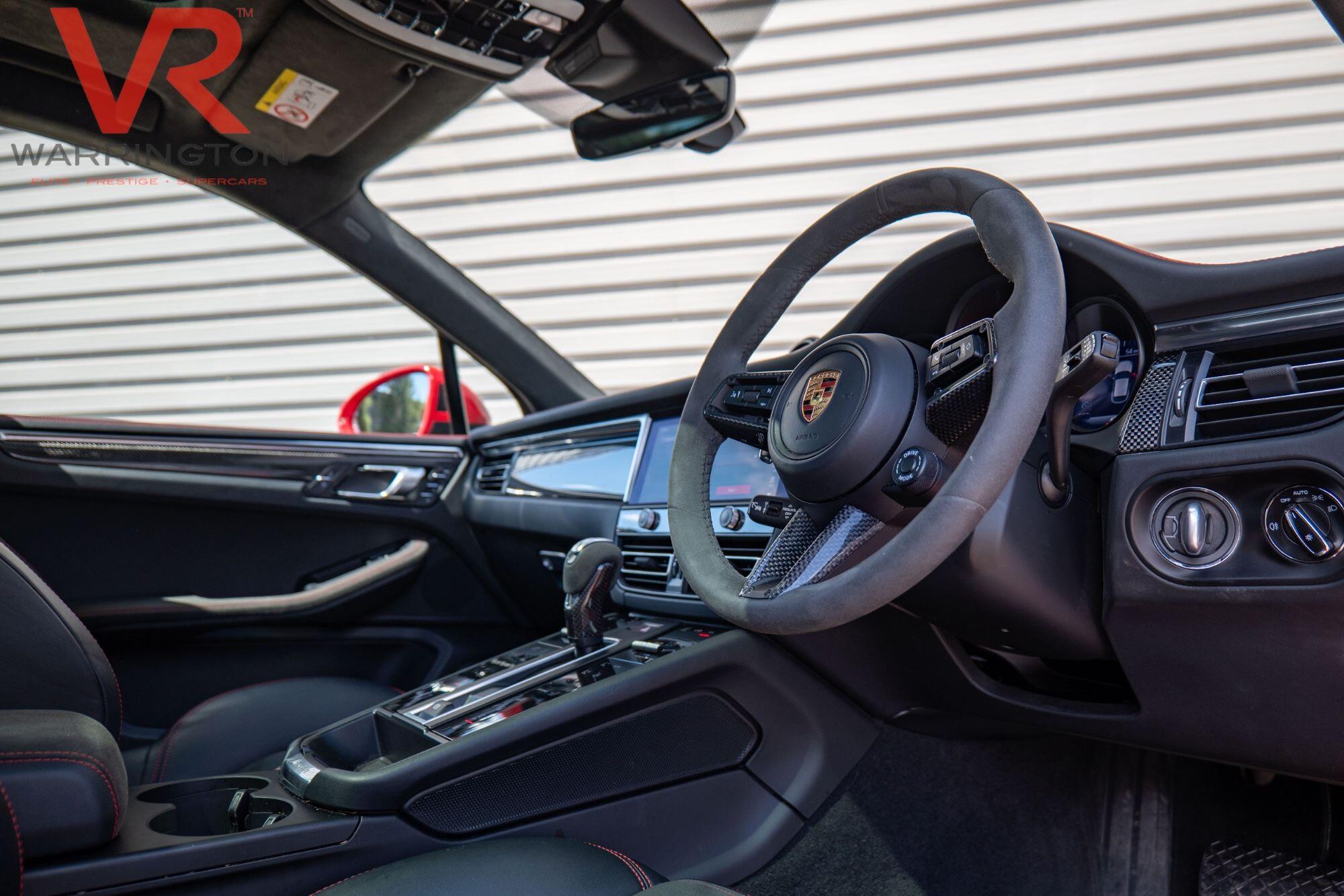 Porsche Macan view 8