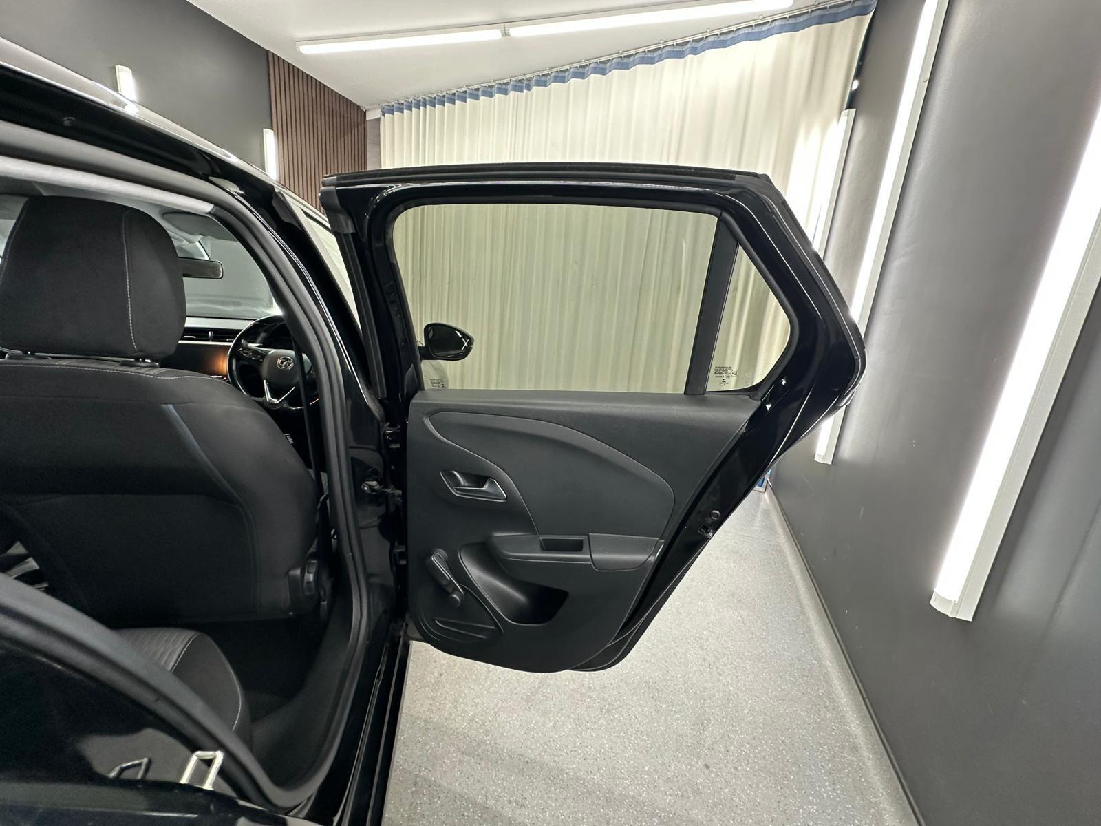 Vauxhall Corsa view 18