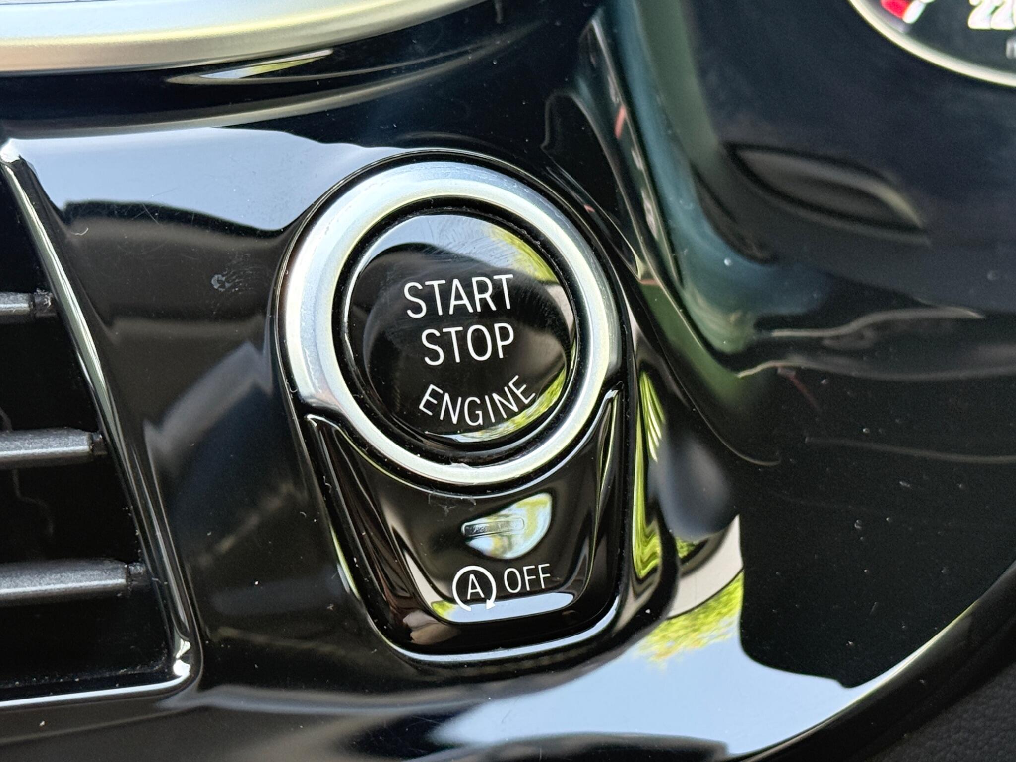 2017 BMW 5 Series image 29