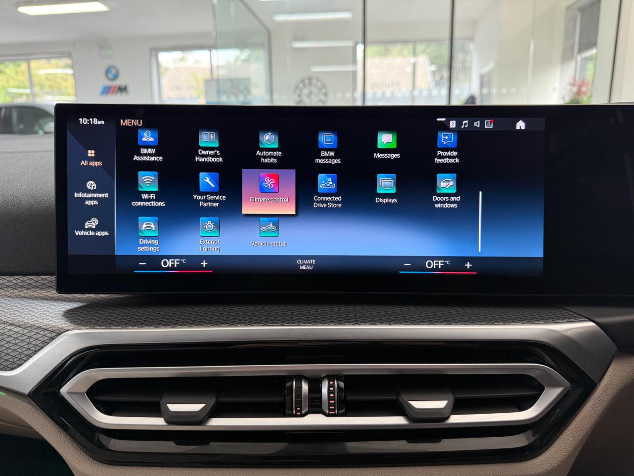 BMW I4 view 10