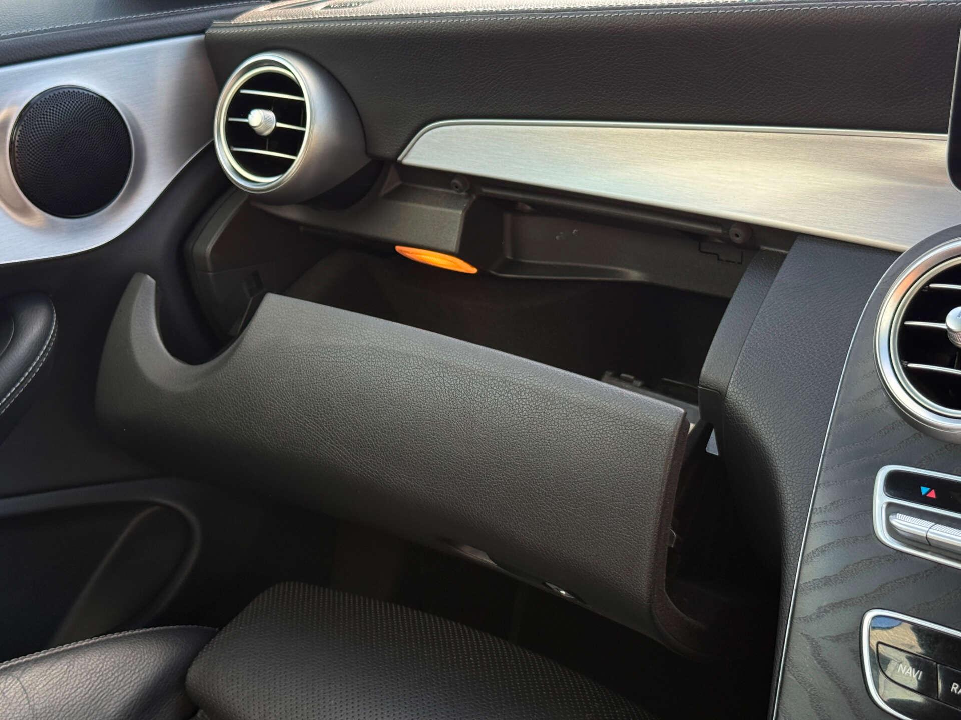 Mercedes-Benz C Class view 58