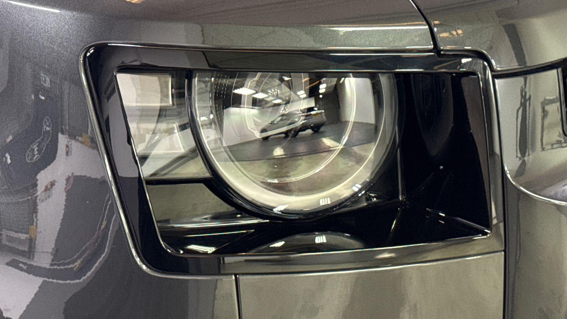 Land Rover Defender view 17