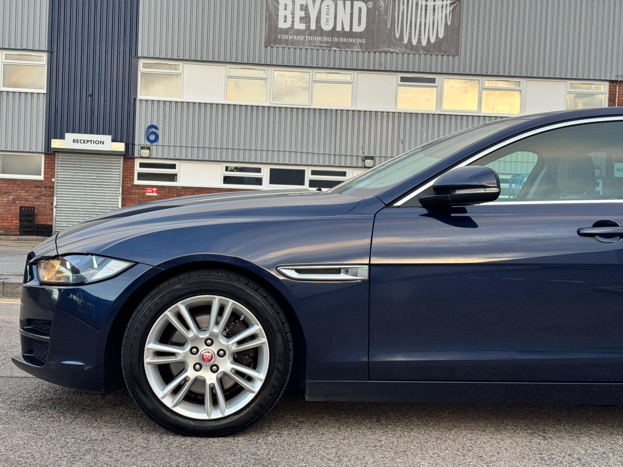 Jaguar Xe view 9