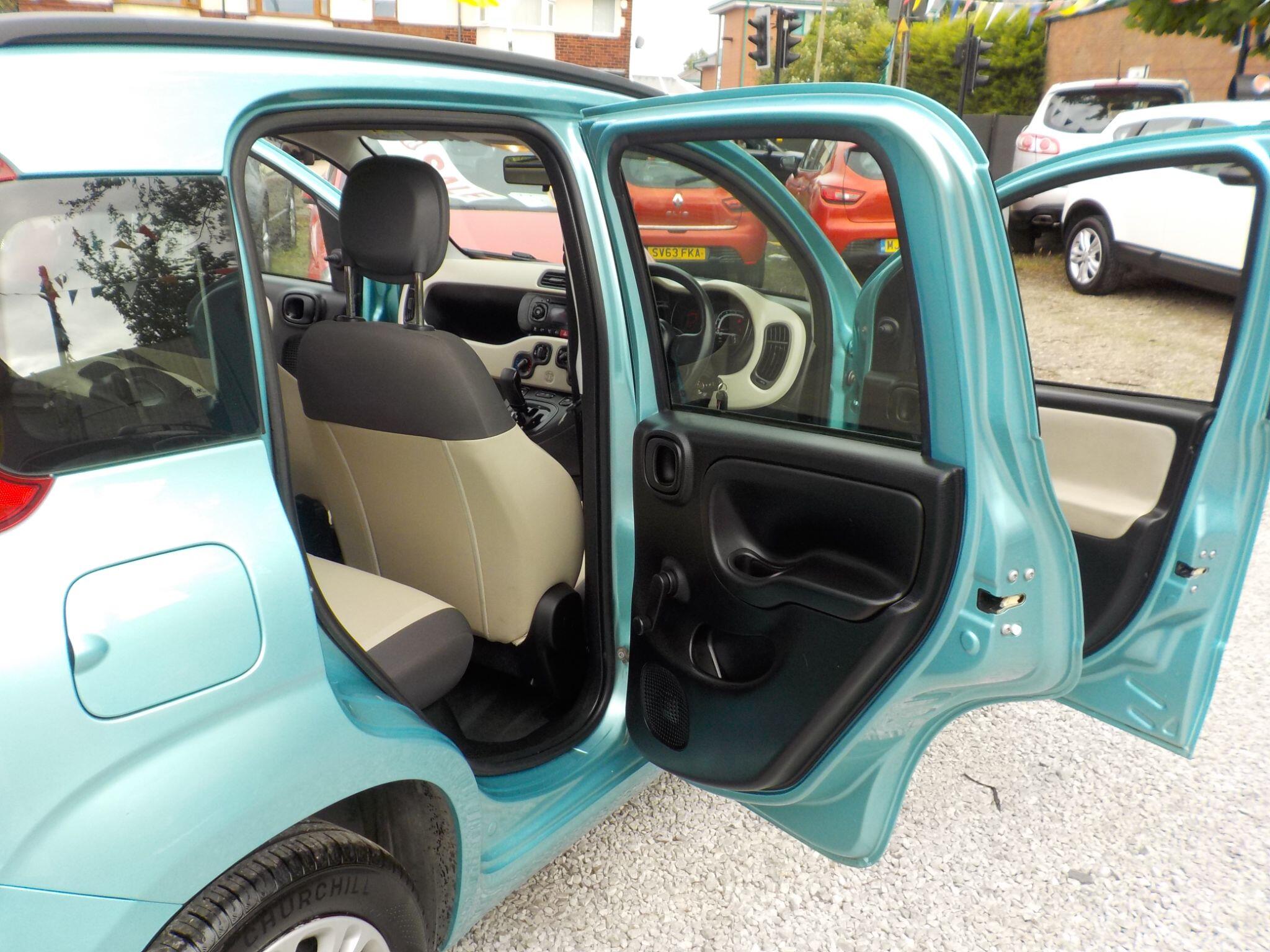 Fiat Panda 0.9 TwinAir Easy Dualogic Euro 6 (s/s) 5dr