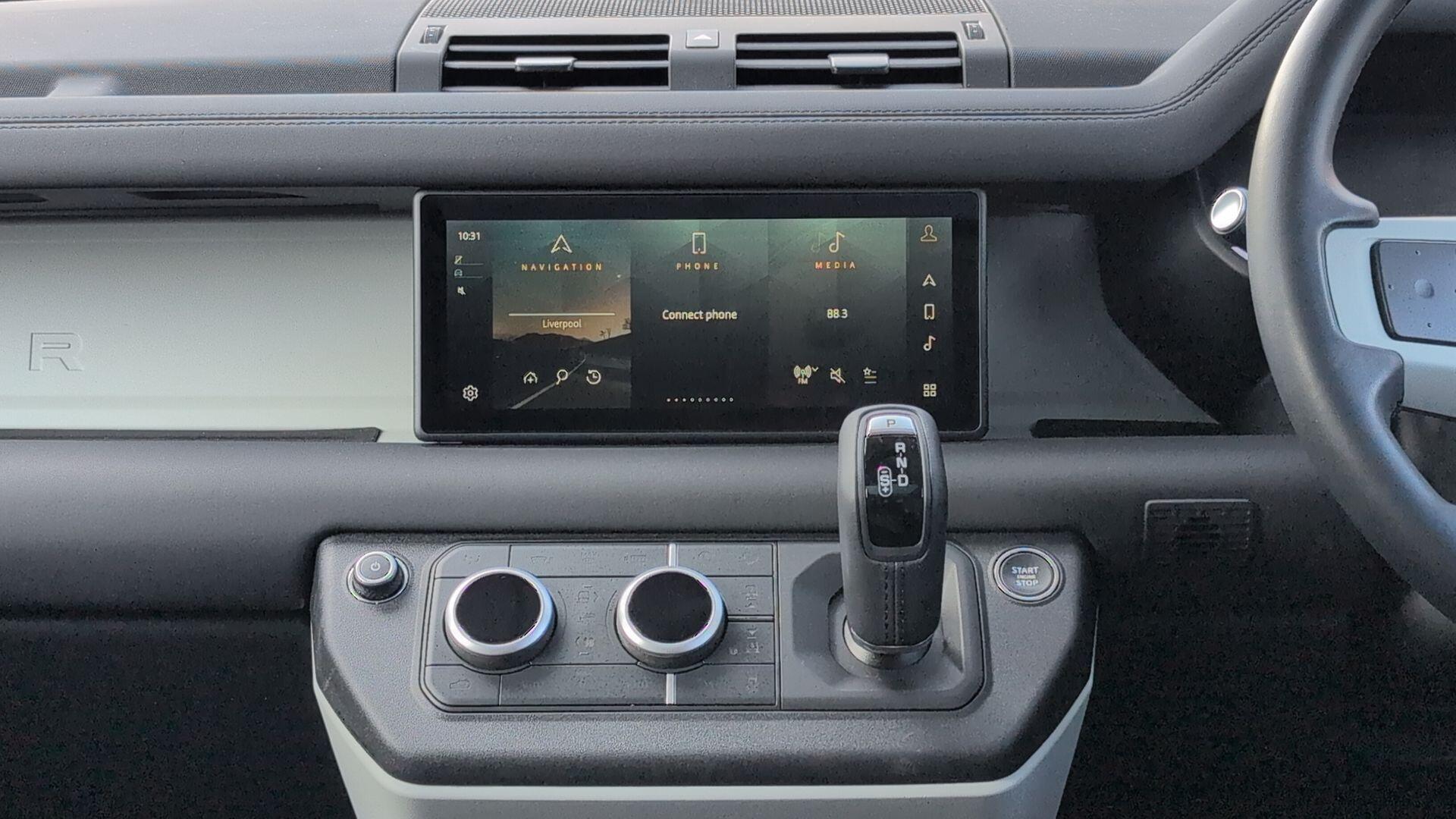 Land Rover Defender view 14