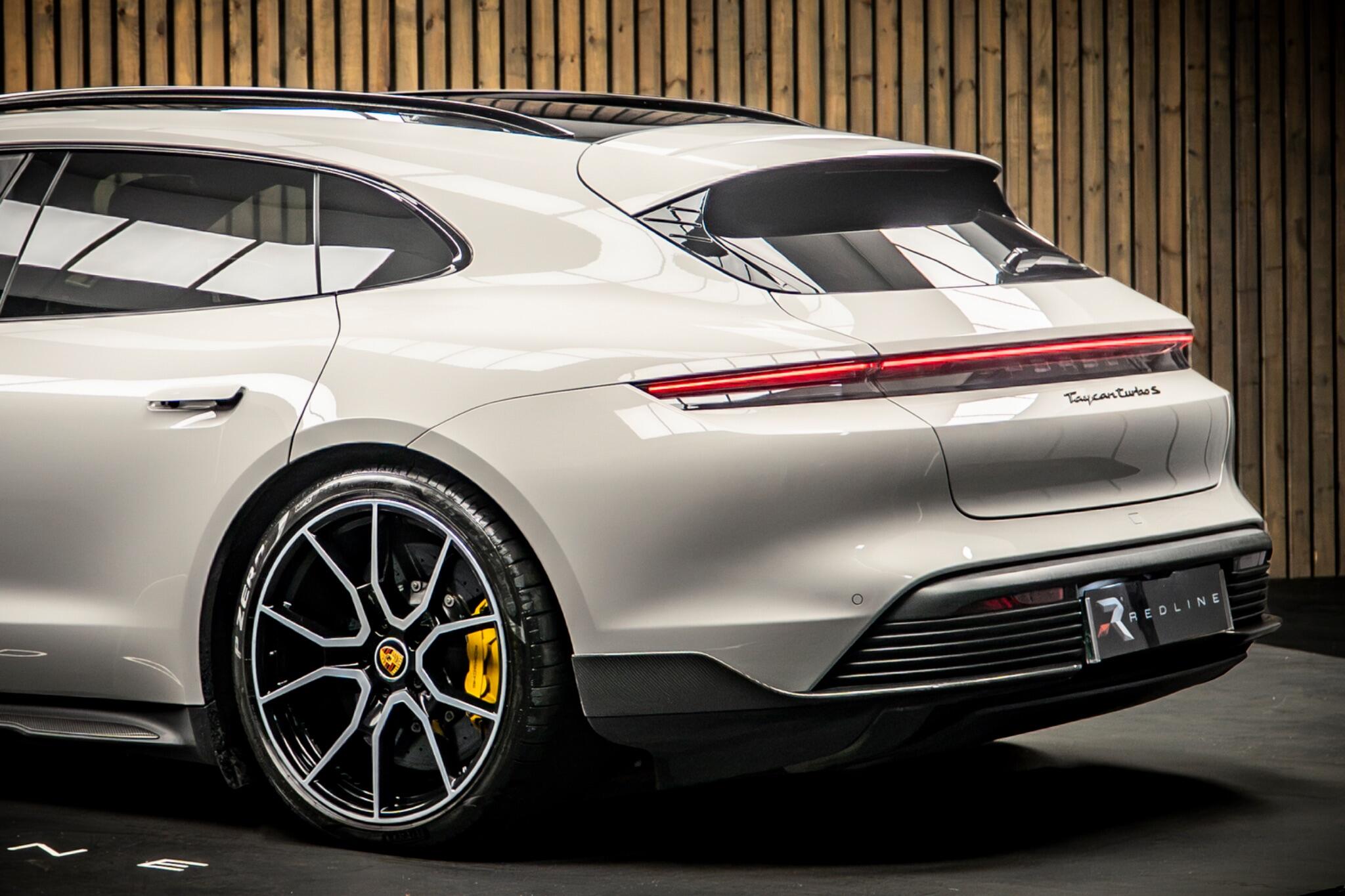 Porsche Taycan view 17