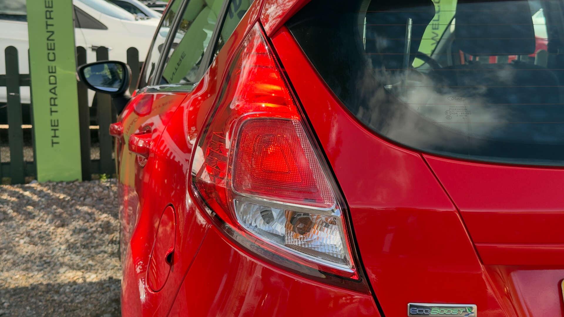 Ford Fiesta view 39