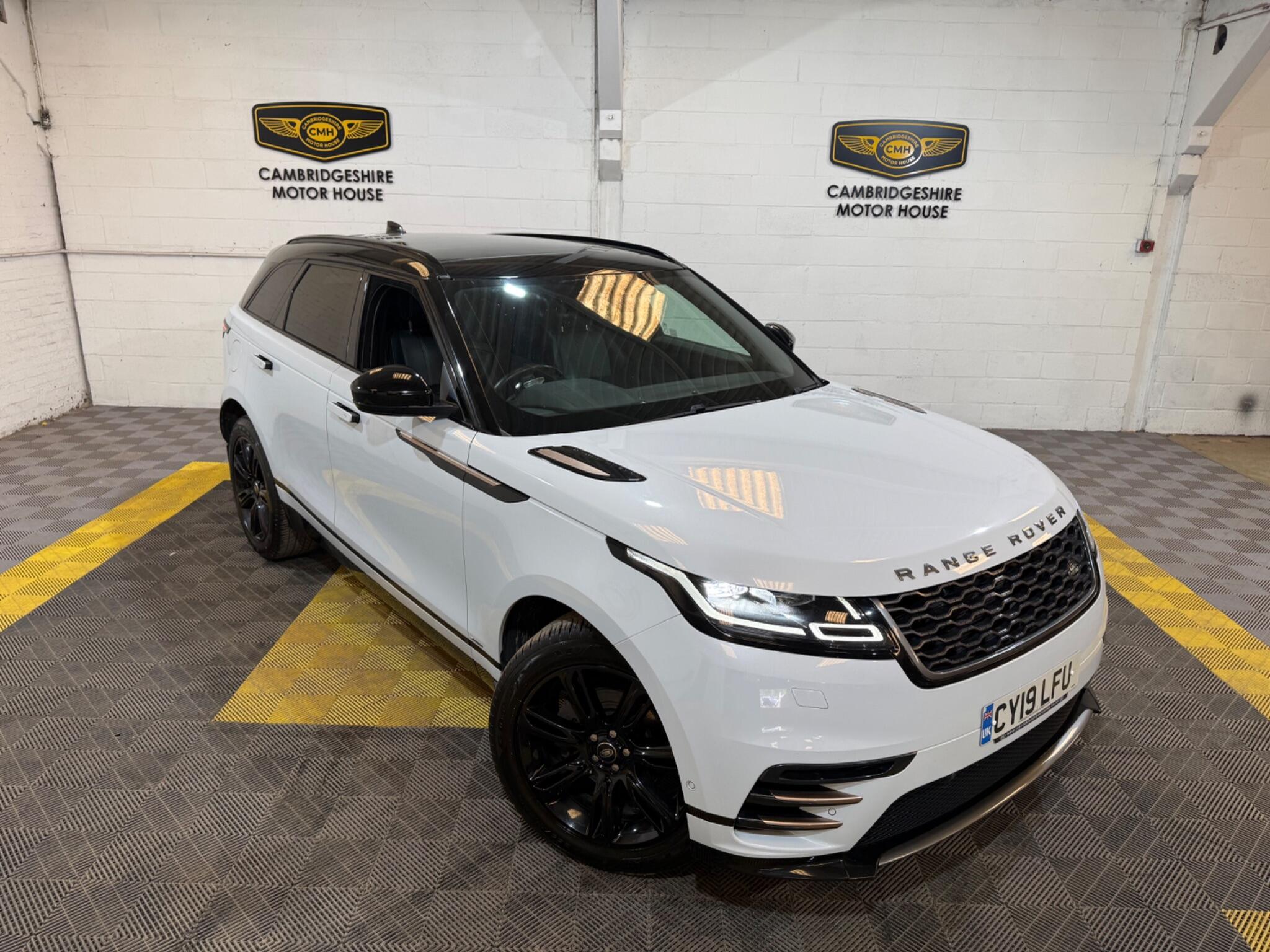 Land Rover Range Rover Velar view 29