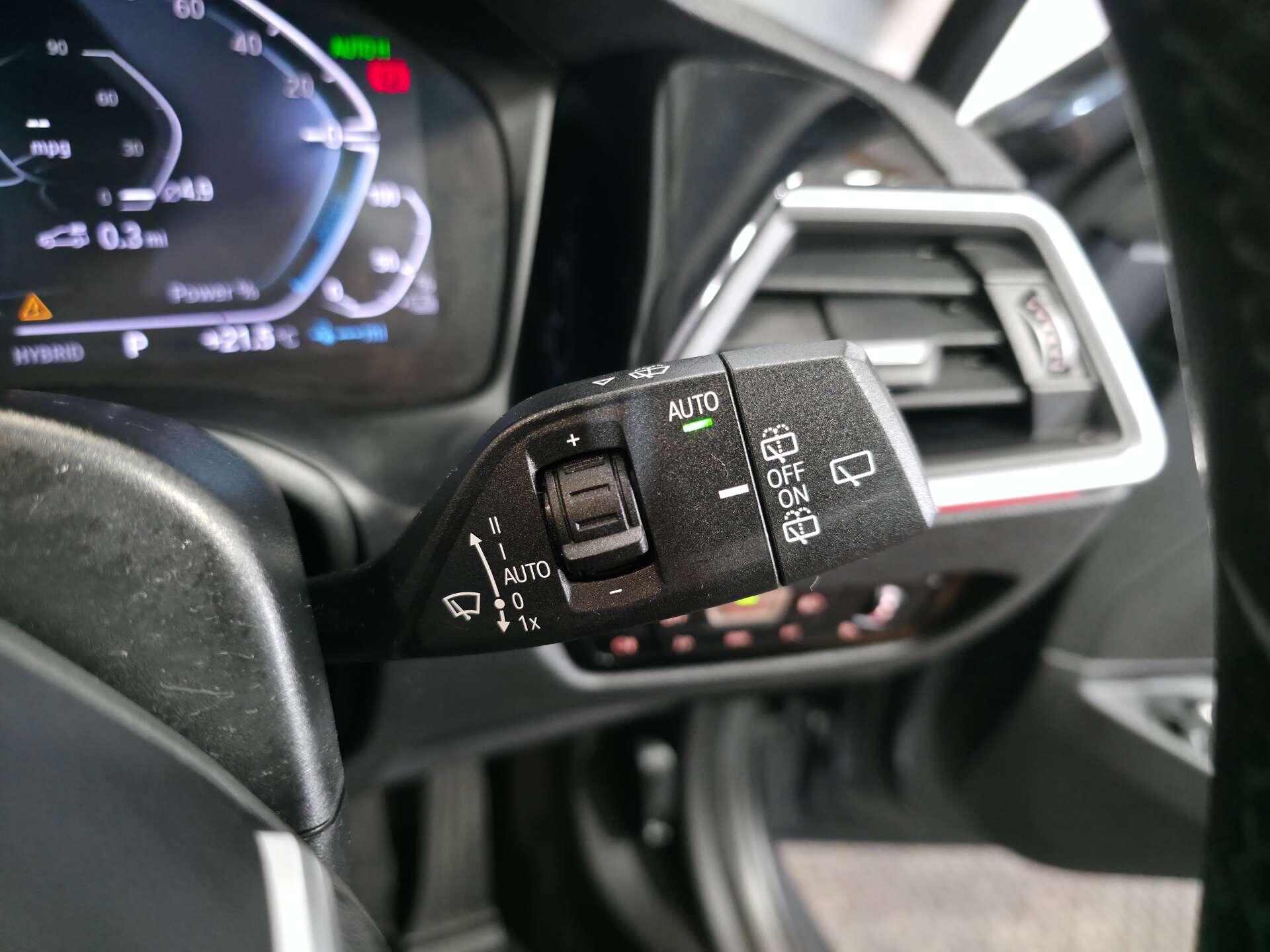 BMW 3 Series view 34
