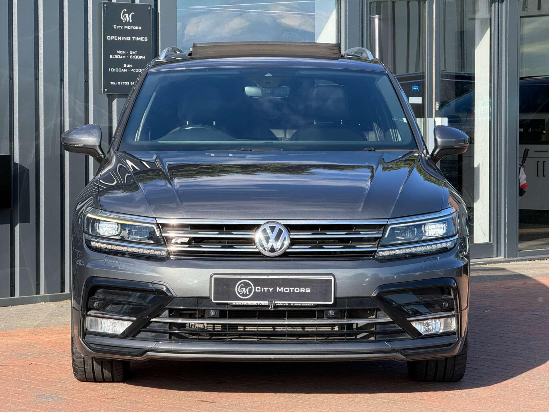 Volkswagen Tiguan view 12