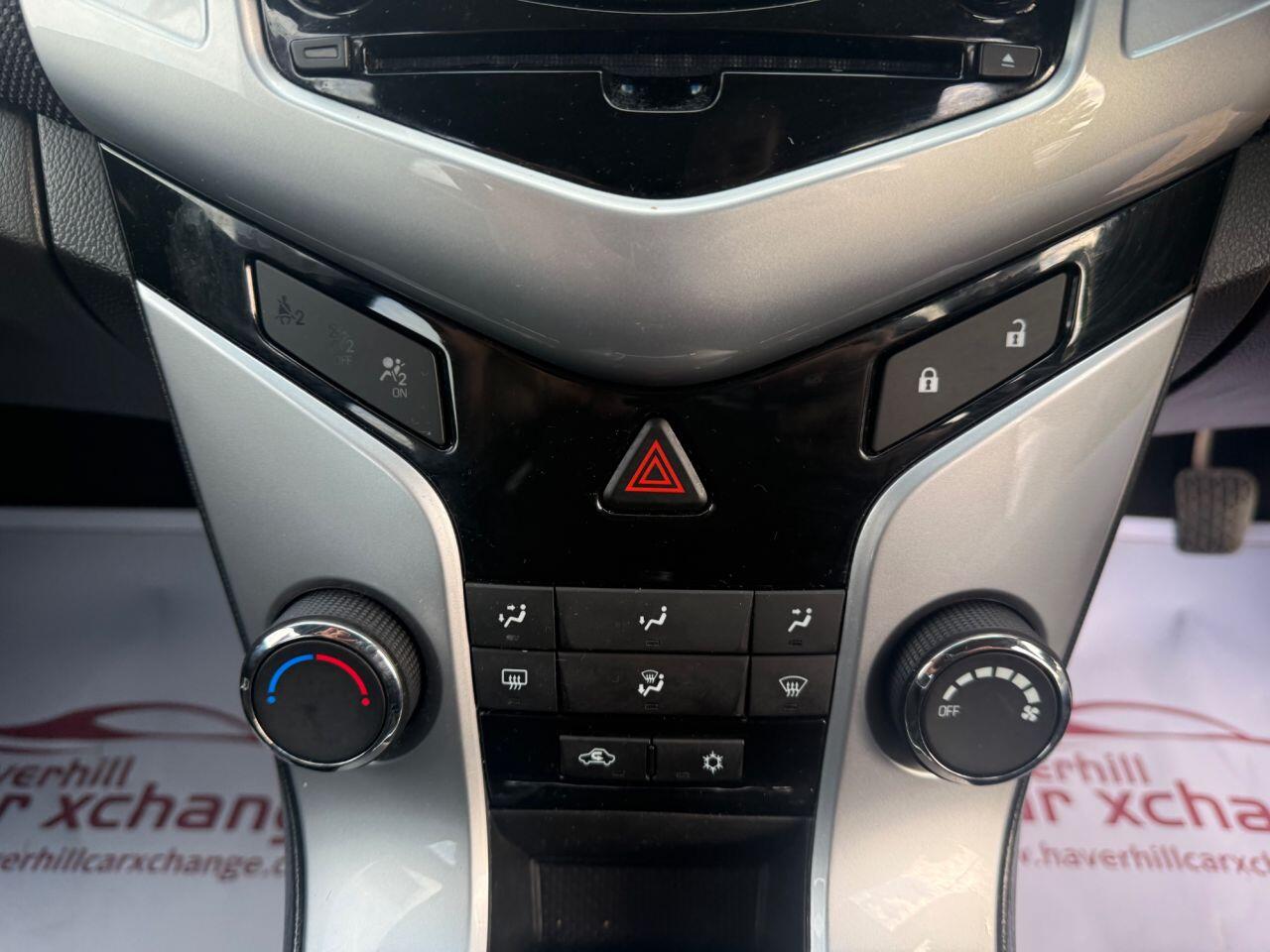 Chevrolet Cruze view 21