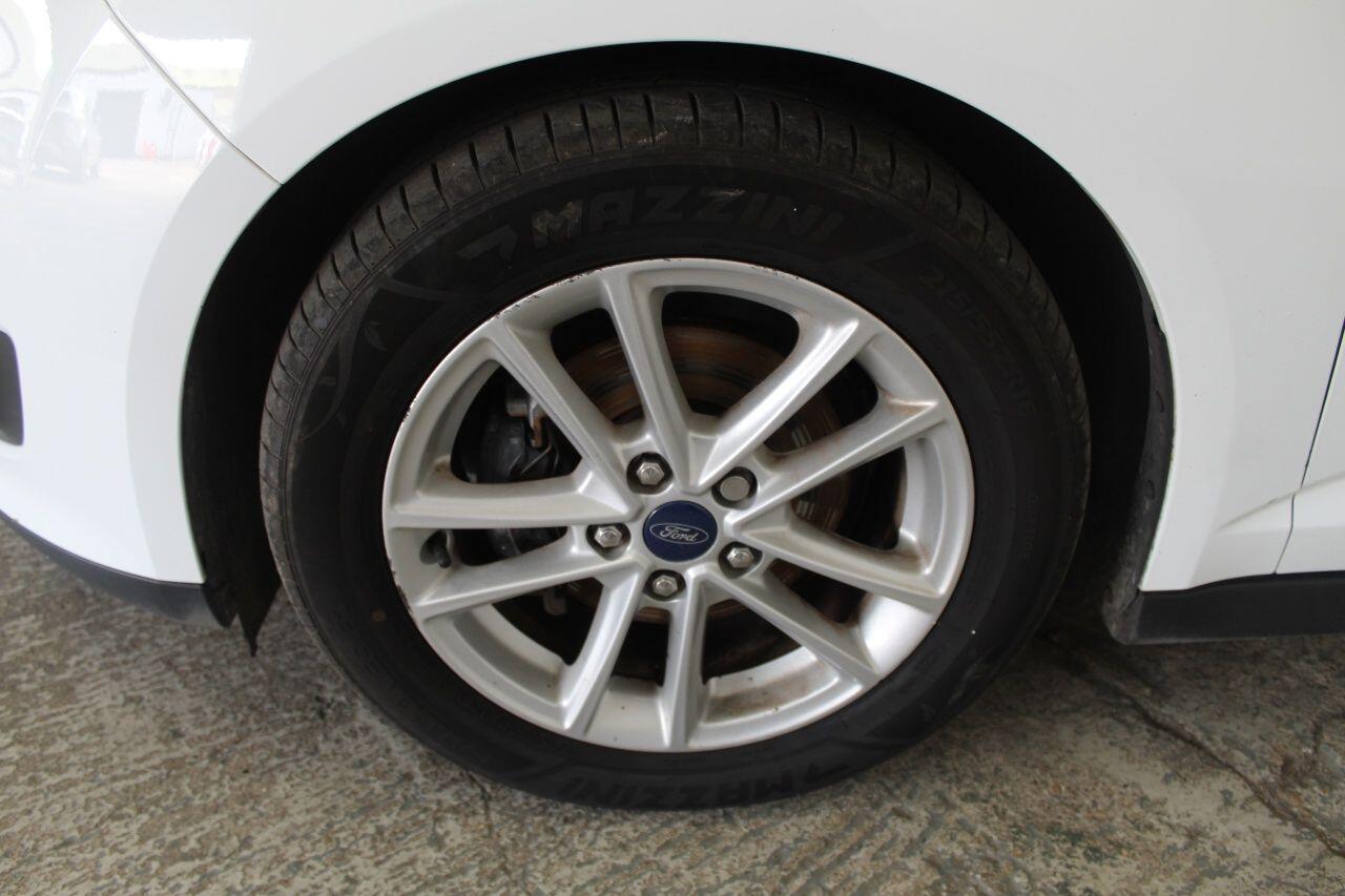Ford C-Max view 53