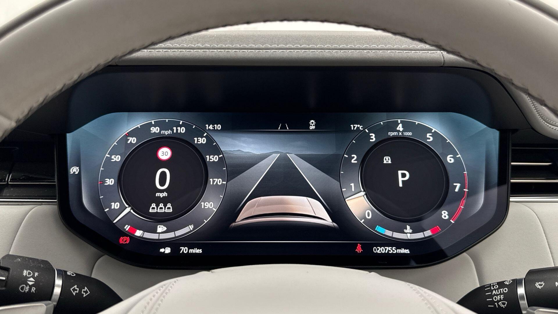 Land Rover Range Rover view 16