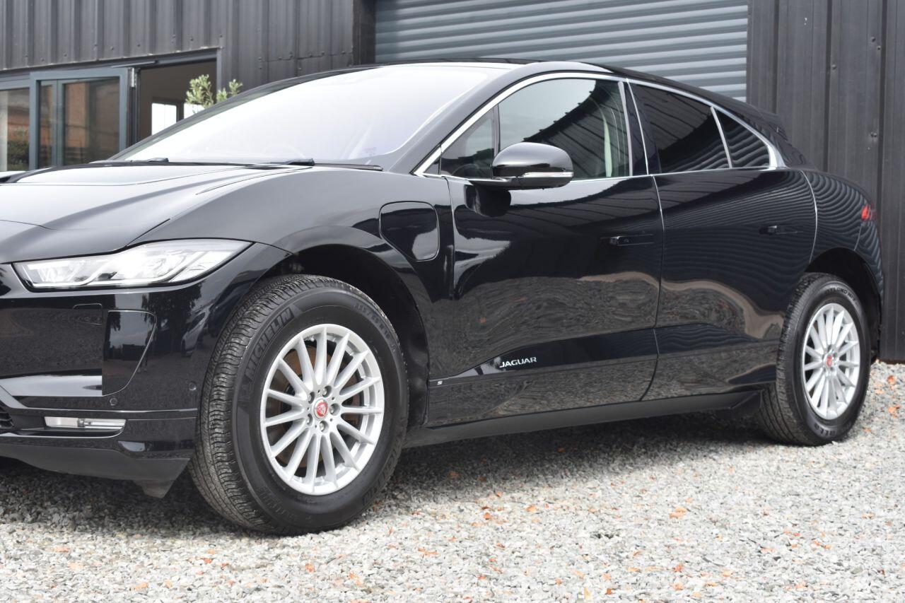 Jaguar I-Pace view 23