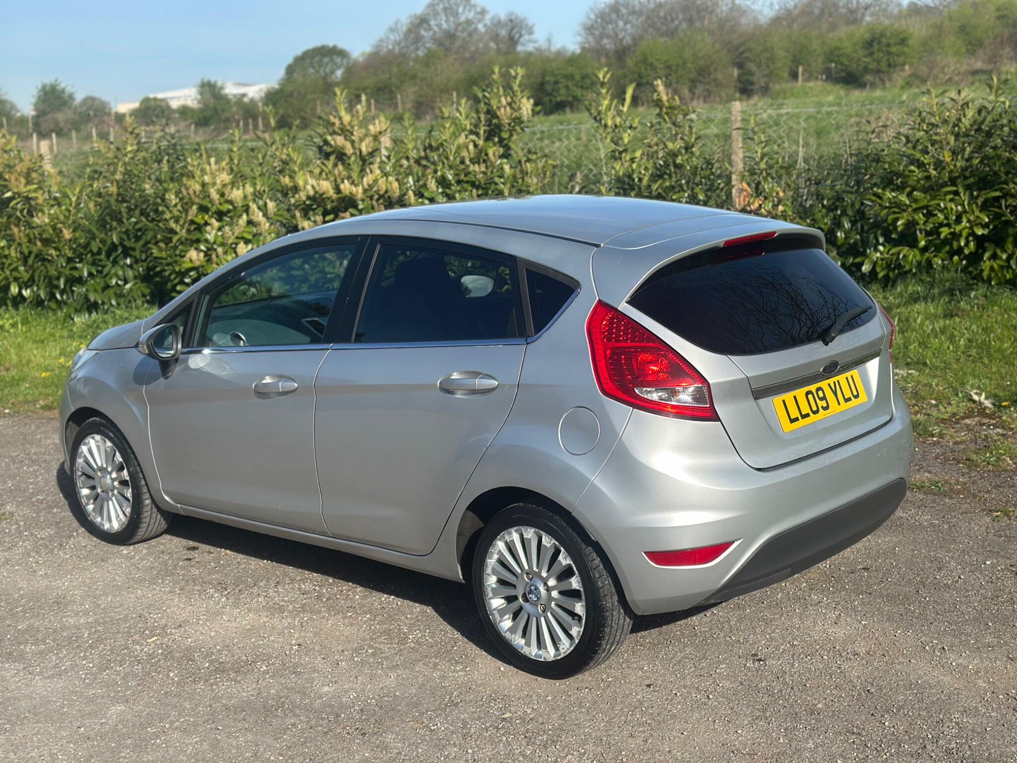 Ford Fiesta view 12