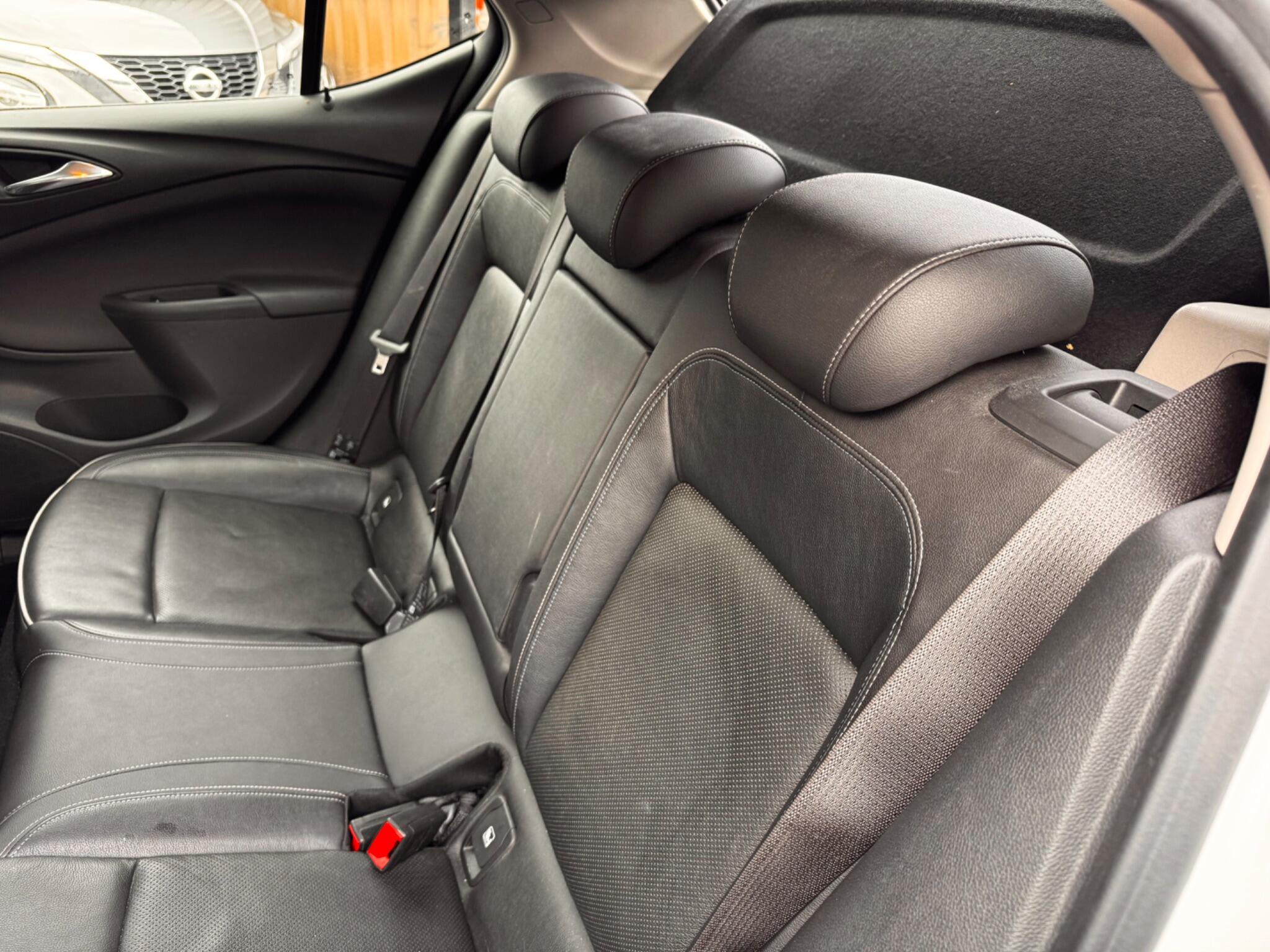 Vauxhall Astra view 17
