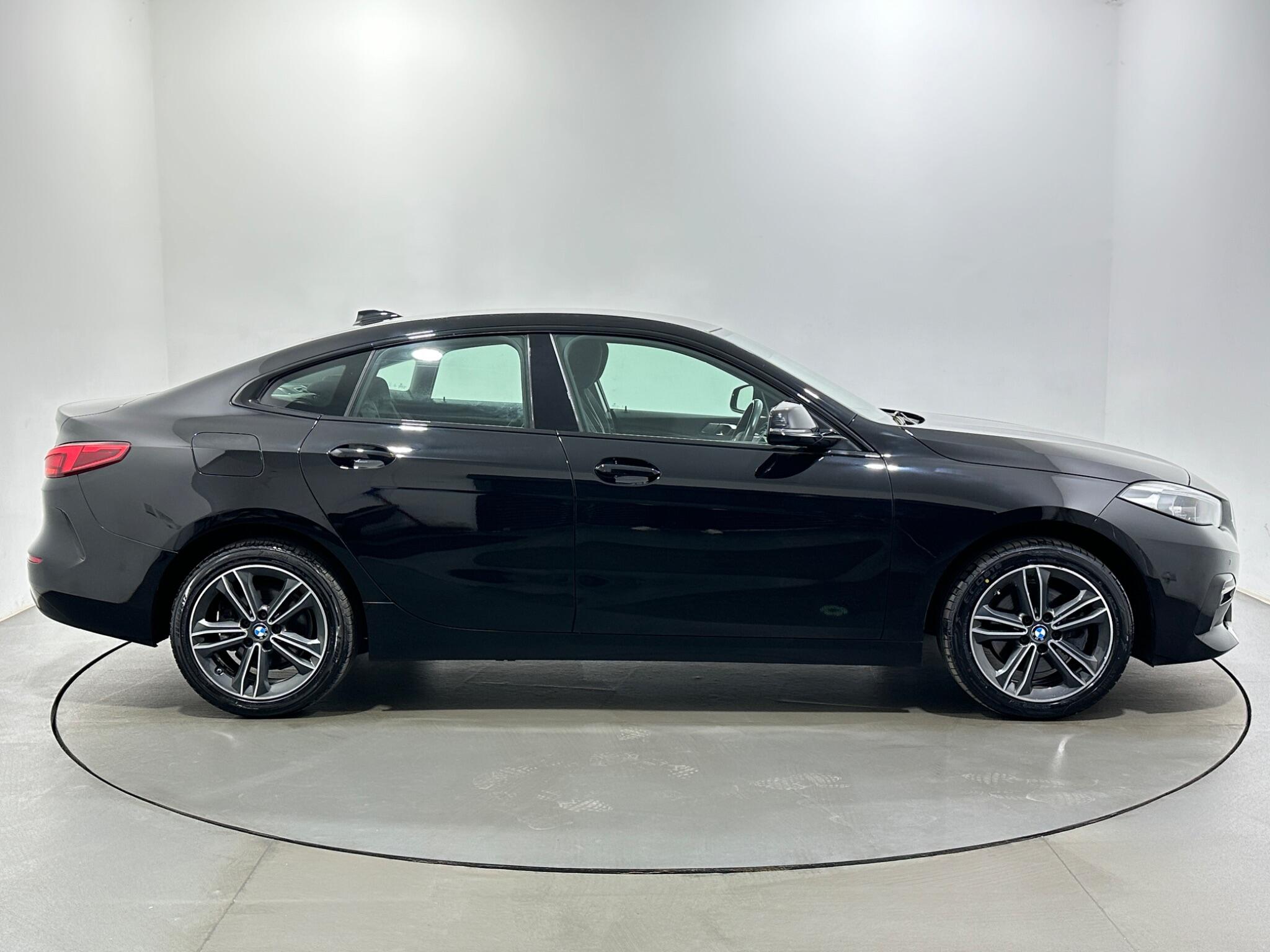 BMW 2 Series view 9