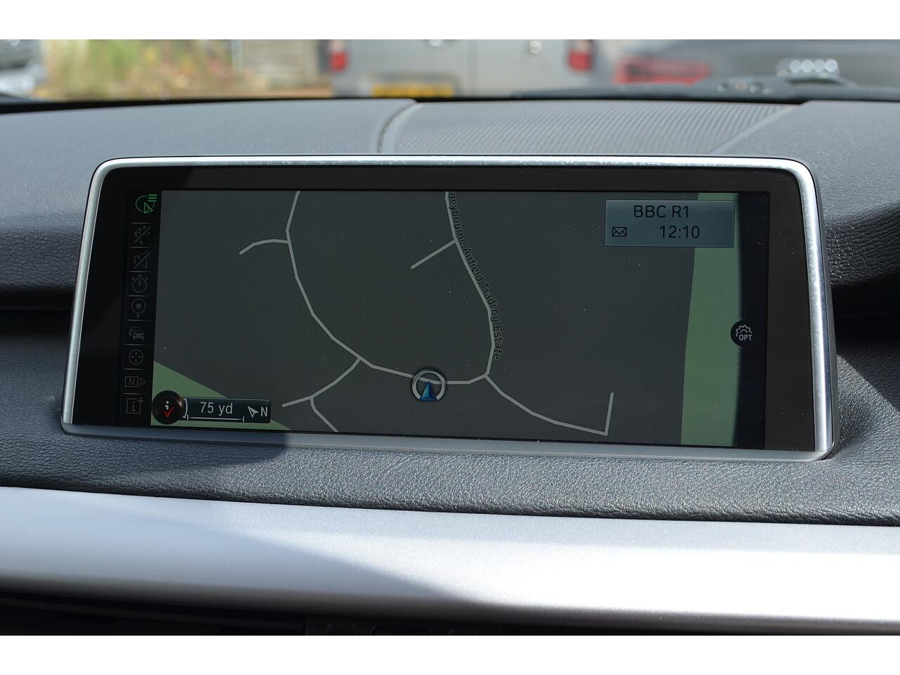 BMW X5 view 16