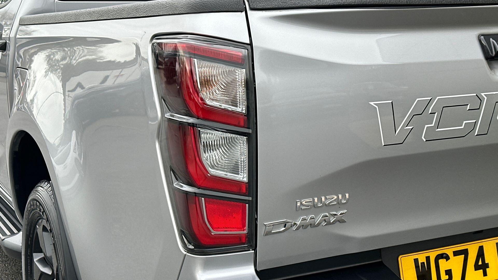 Isuzu D-Max view 19