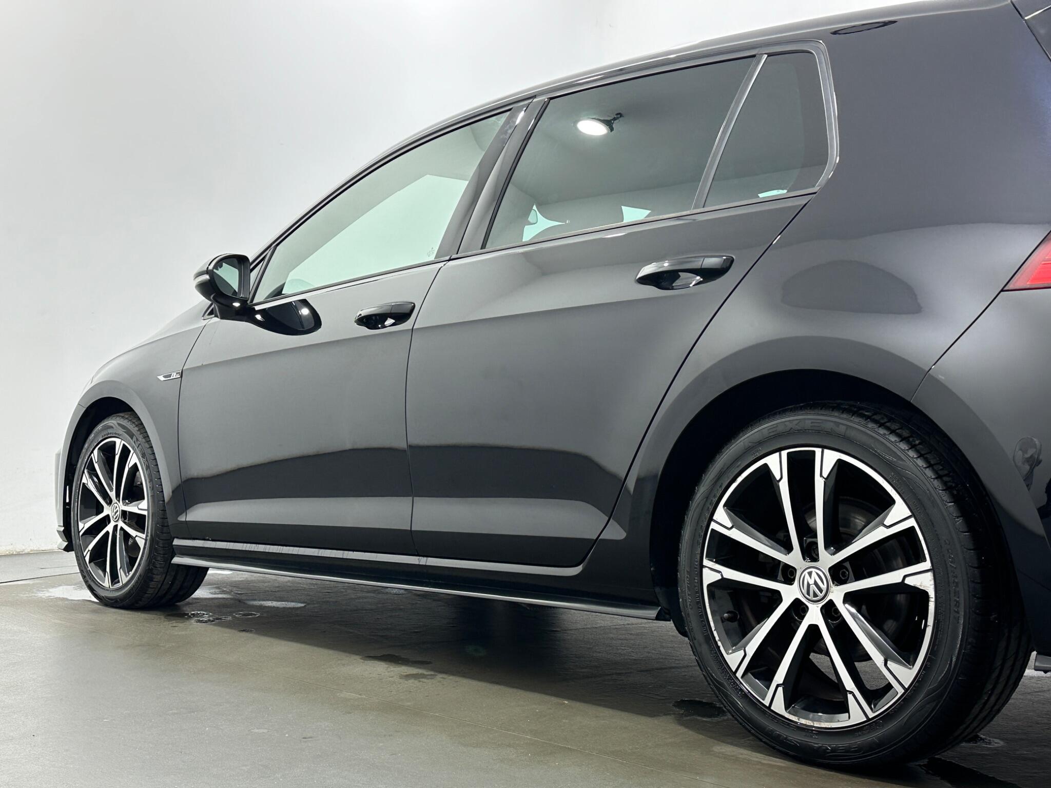 Volkswagen Golf view 50