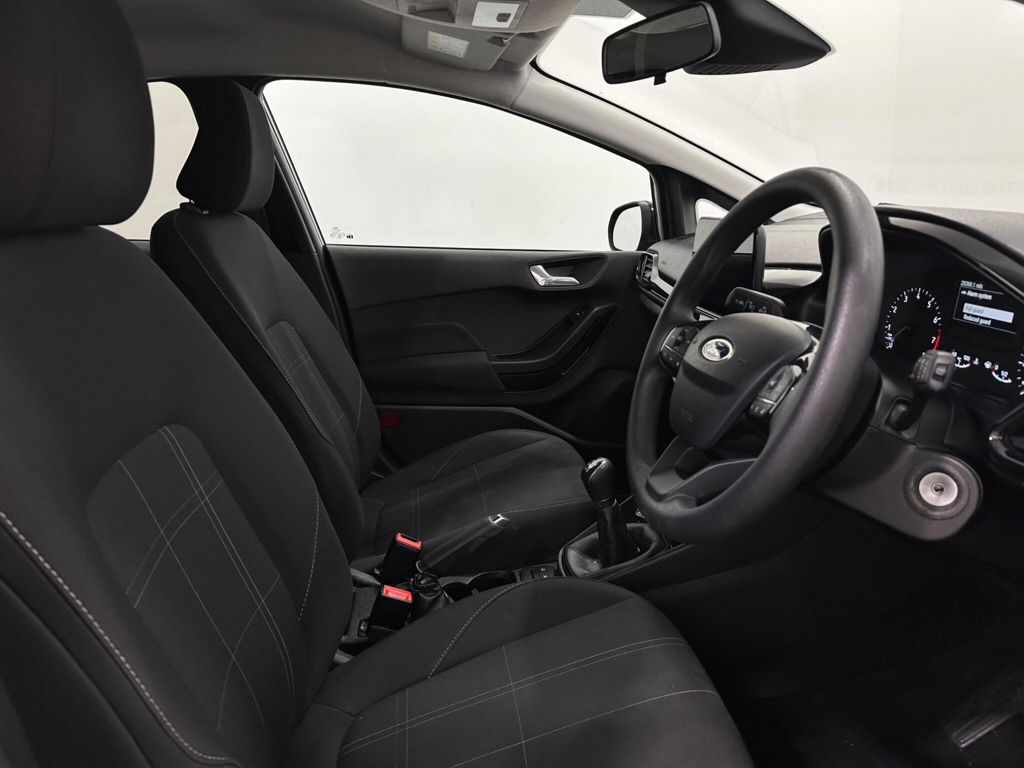 Ford Fiesta view 30