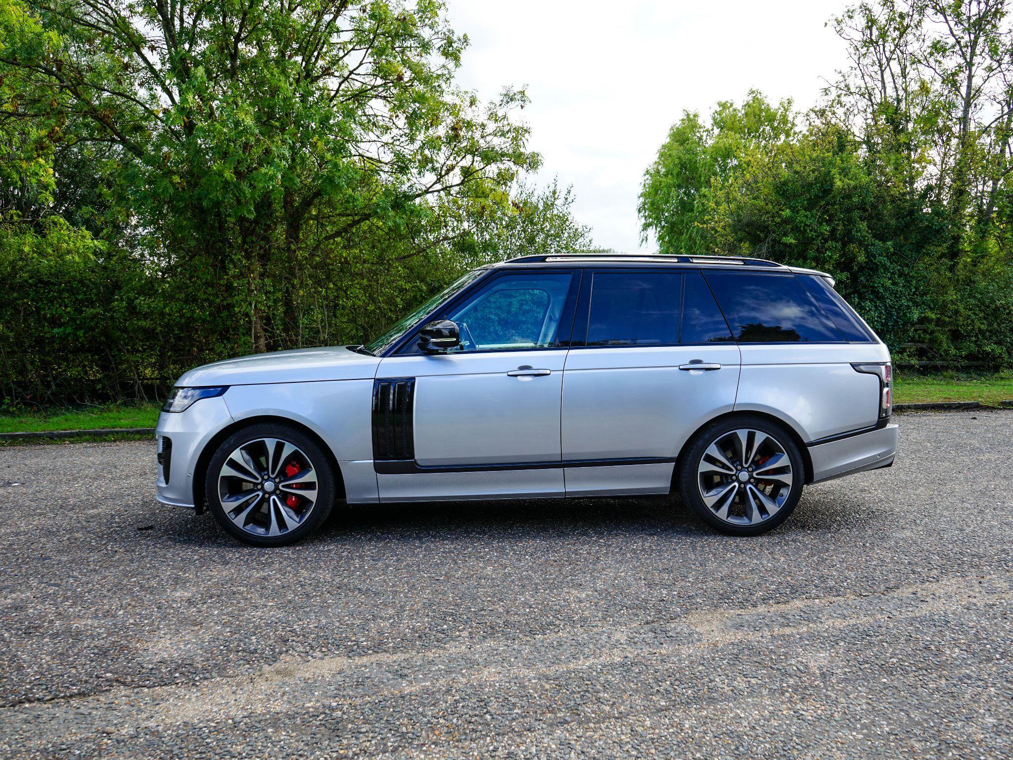 Land Rover Range Rover view 2