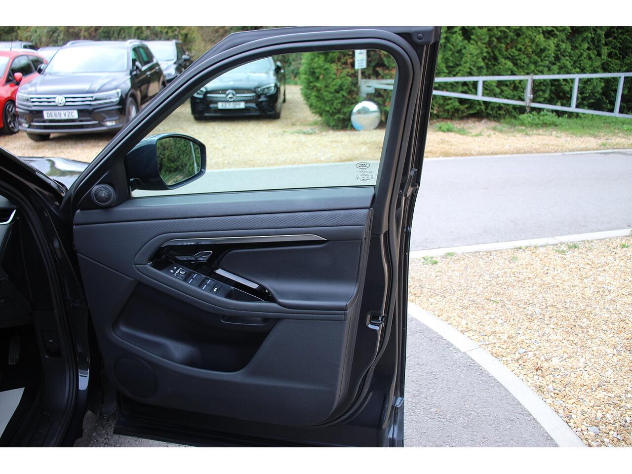 Land Rover Range Rover Evoque view 42