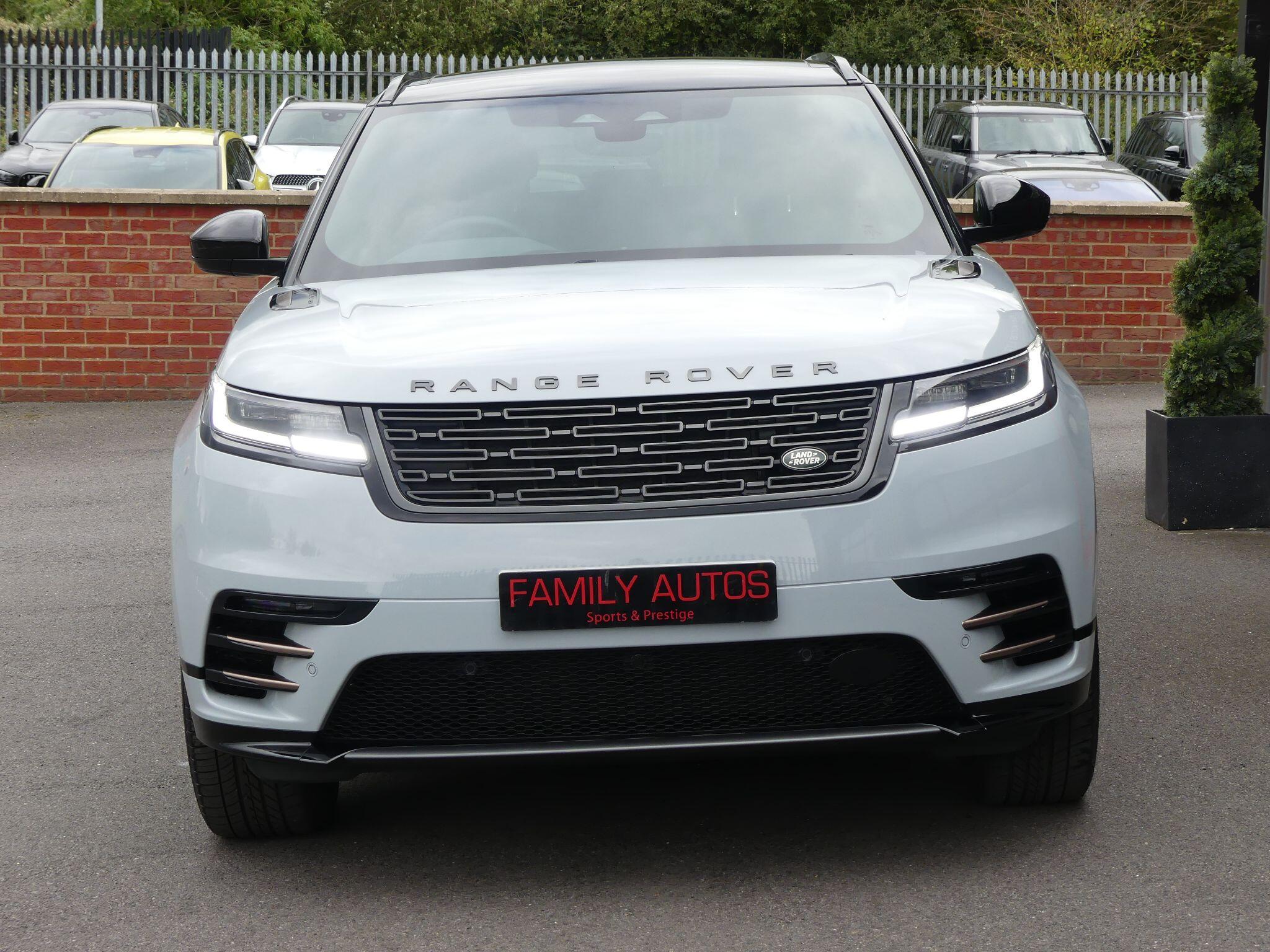 Land Rover Range Rover Velar view 4