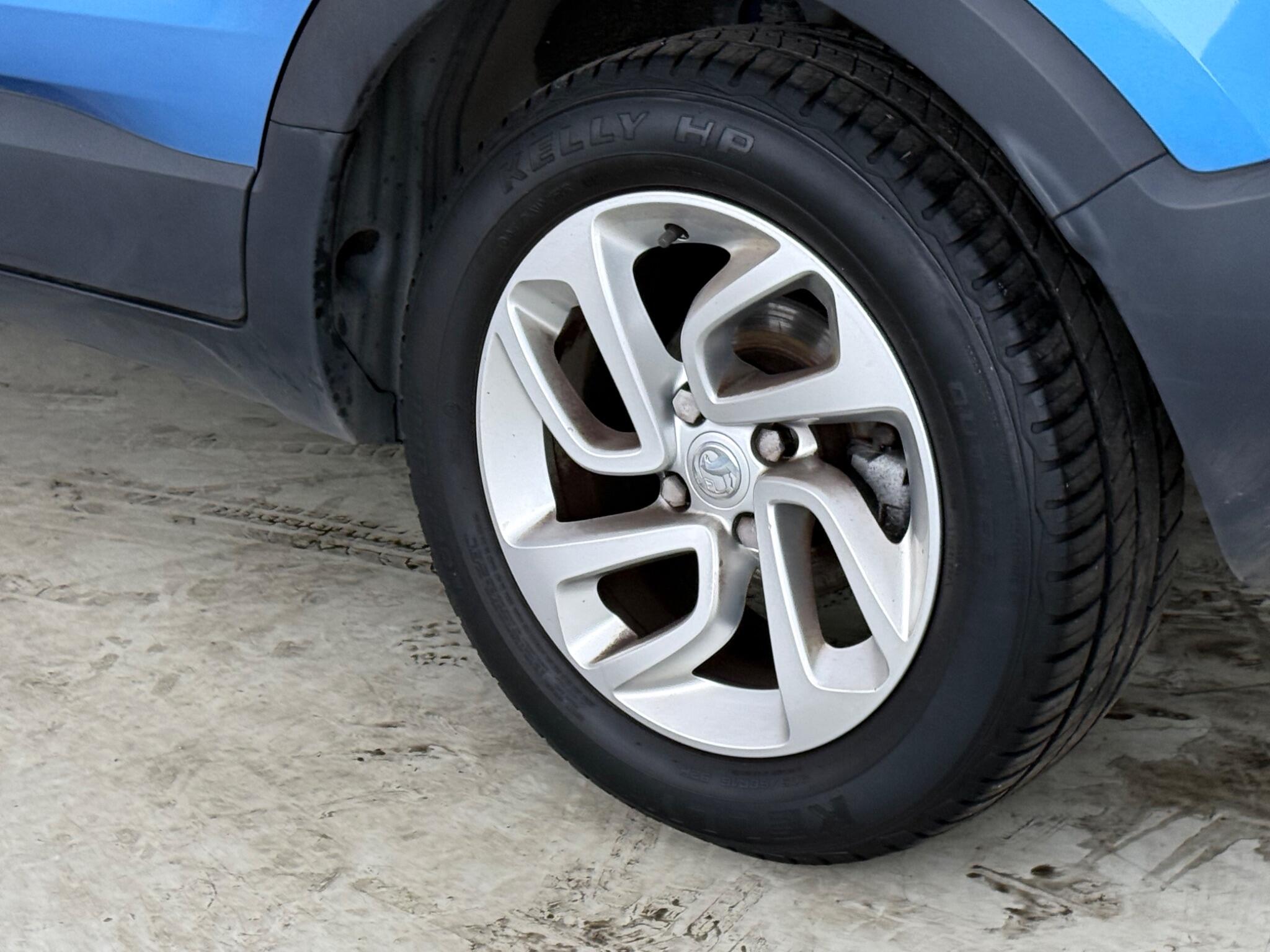 Vauxhall Crossland X view 10