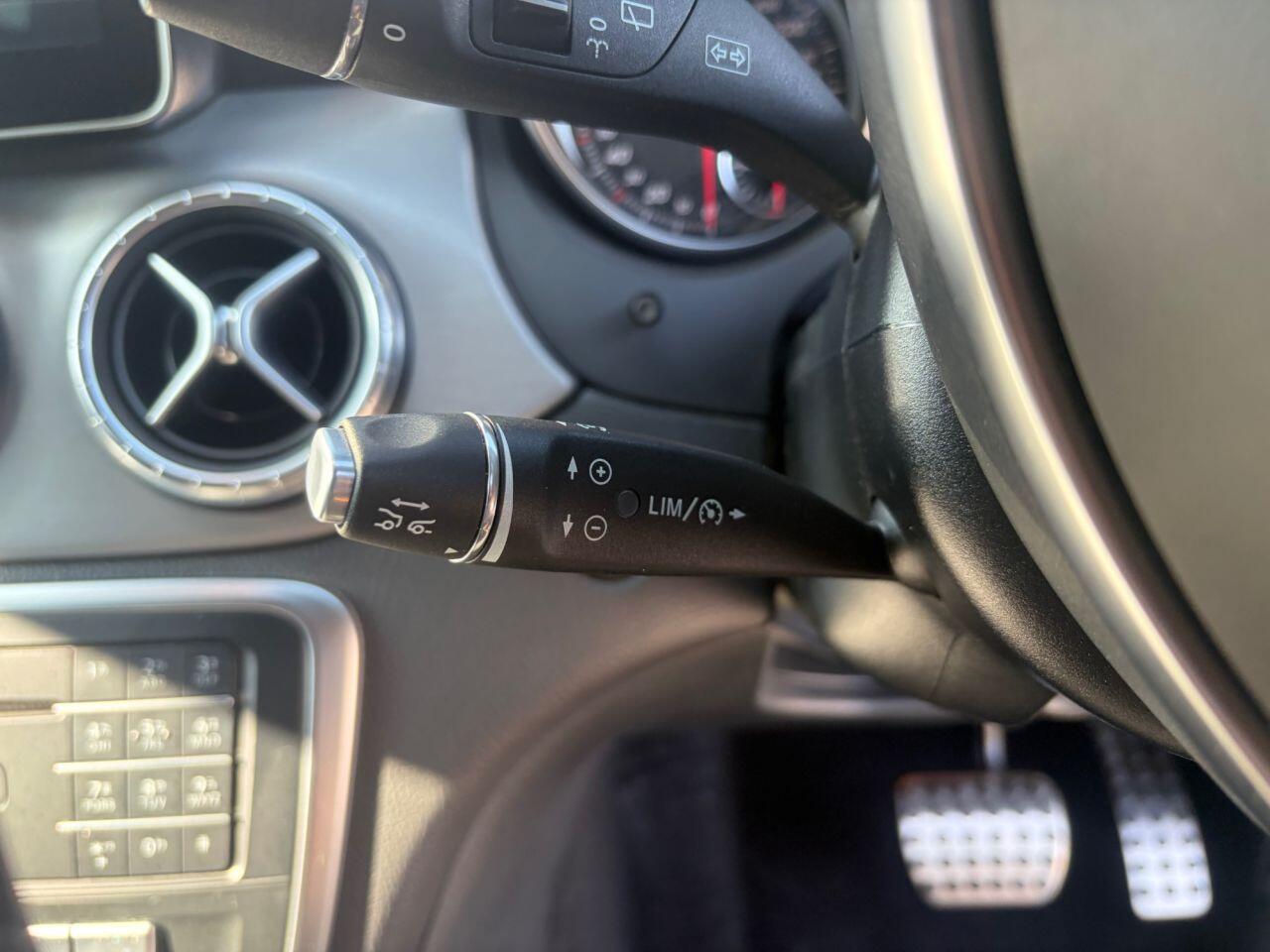 Mercedes-Benz Cla view 29