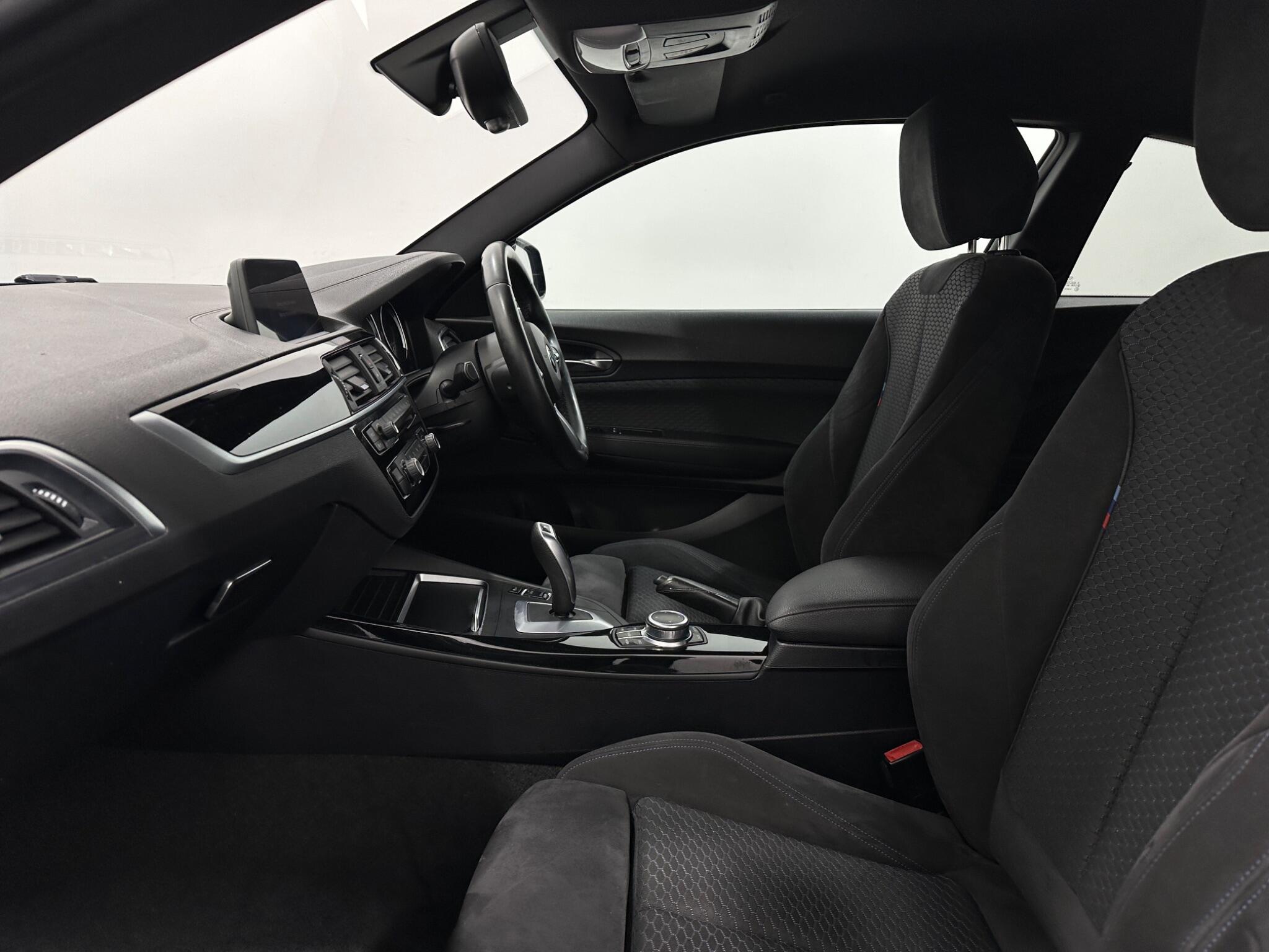 BMW 2 Series view 36