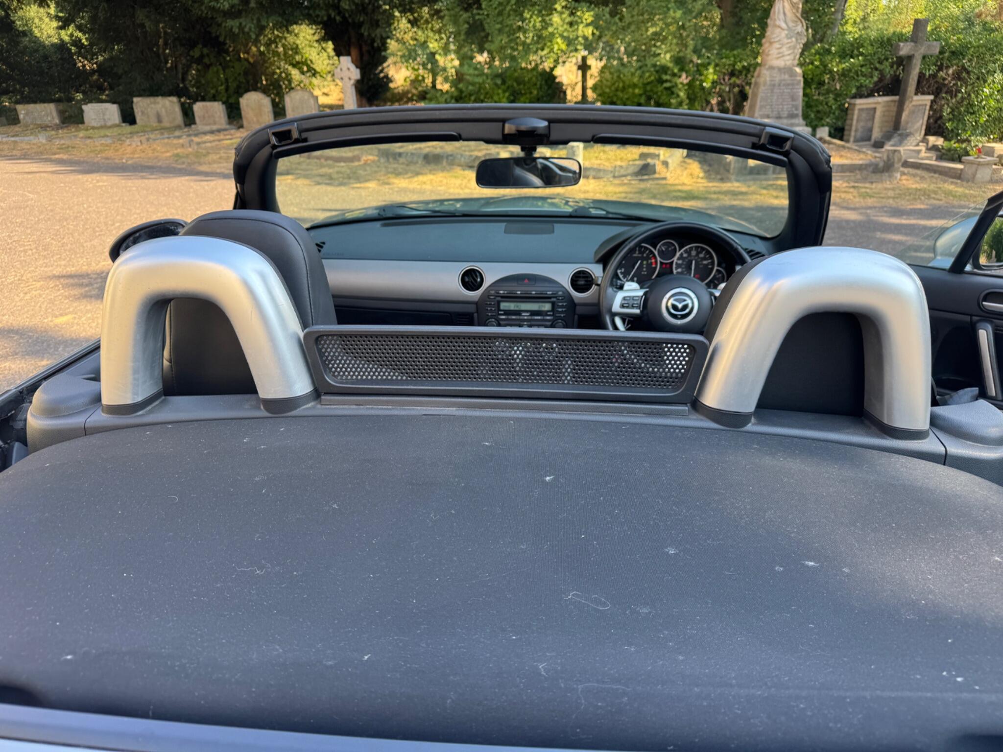 Mazda MX-5 view 40