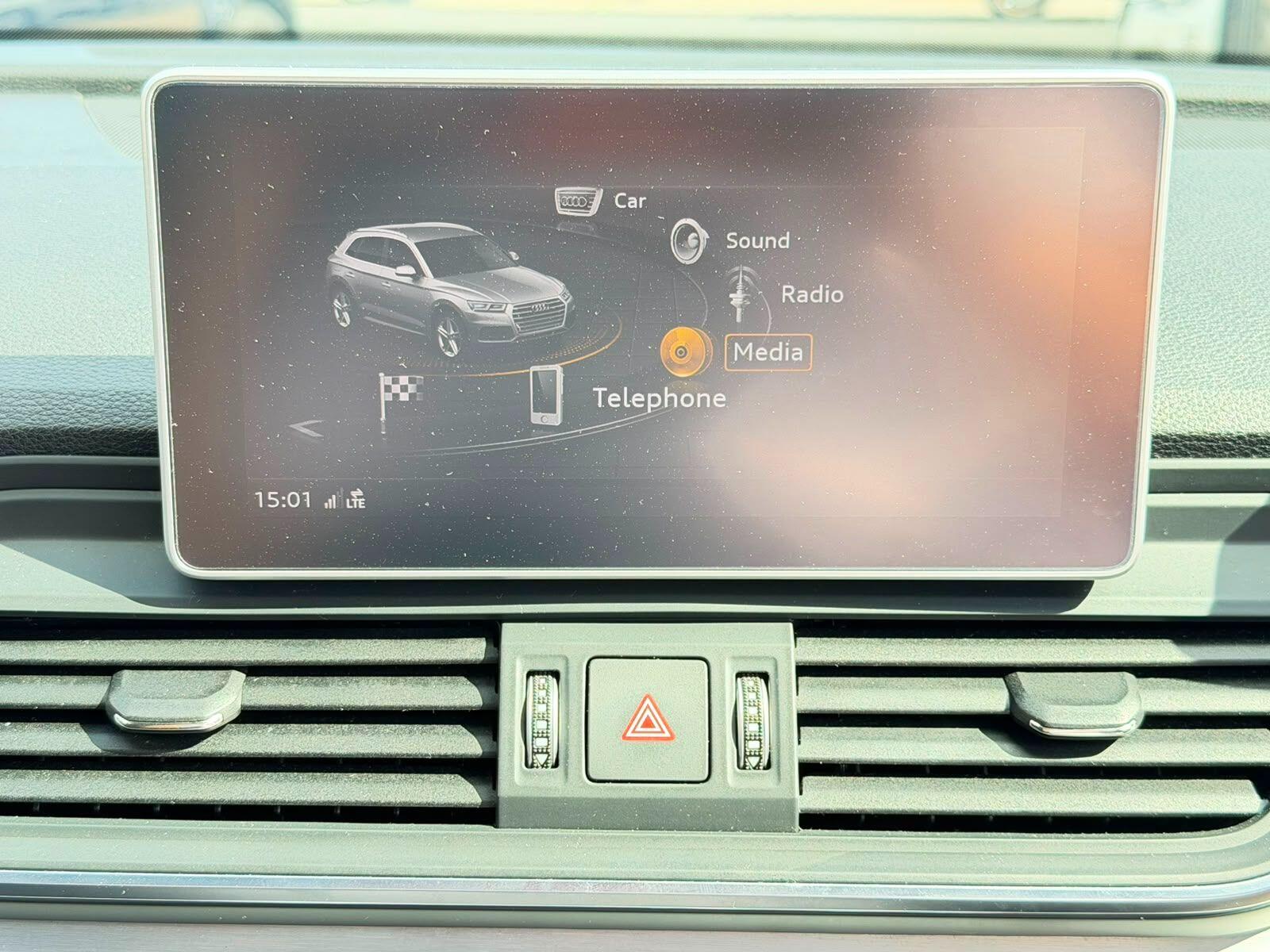 Audi Q5 view 26
