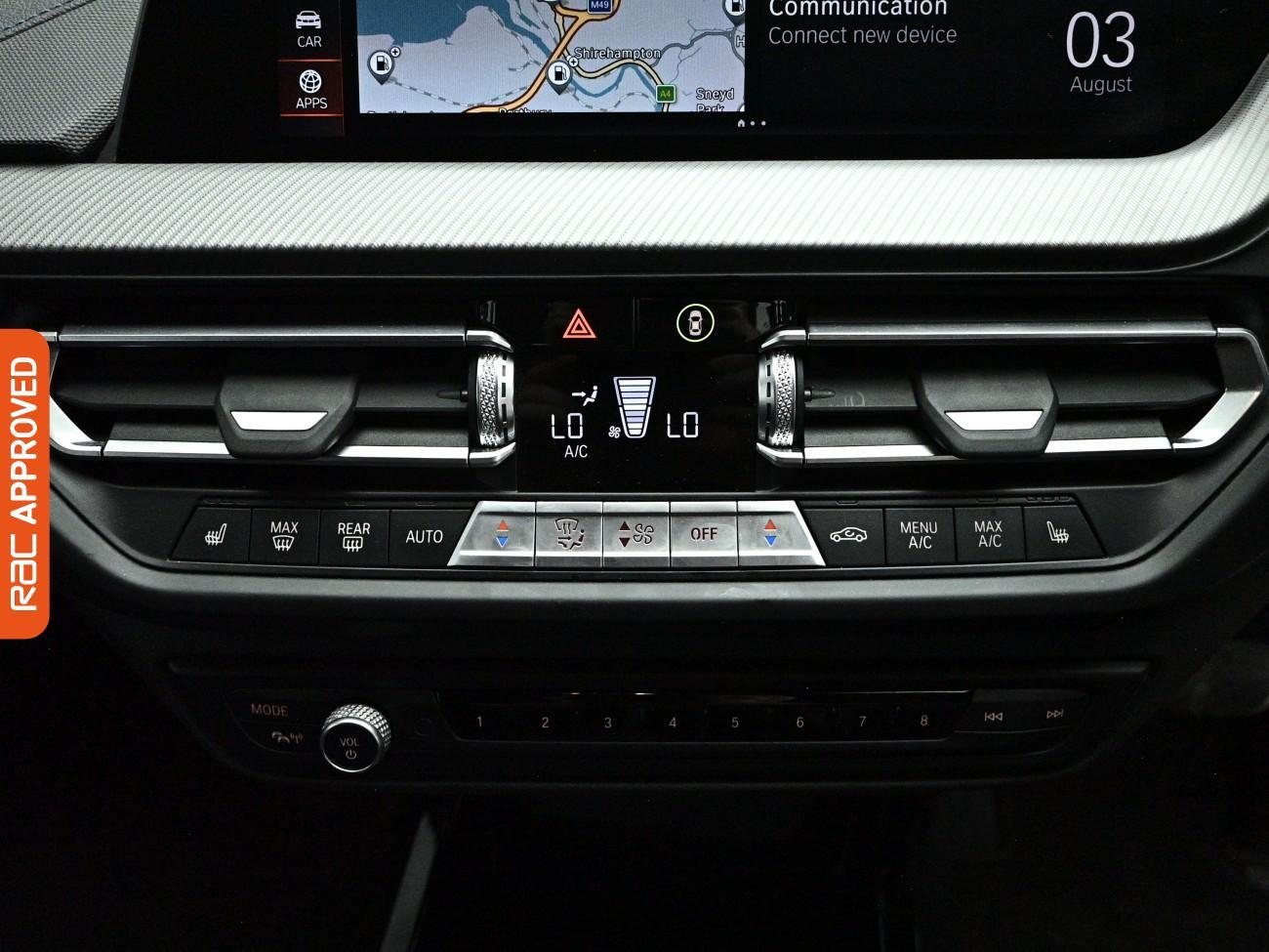 BMW 1 Series view 18