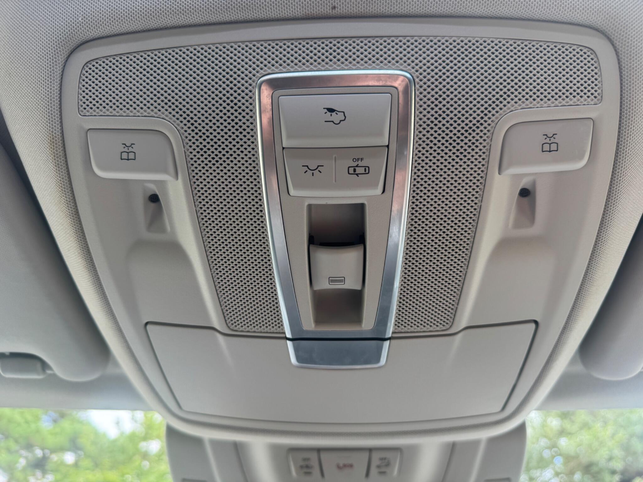 Mercedes-Benz Gle view 32