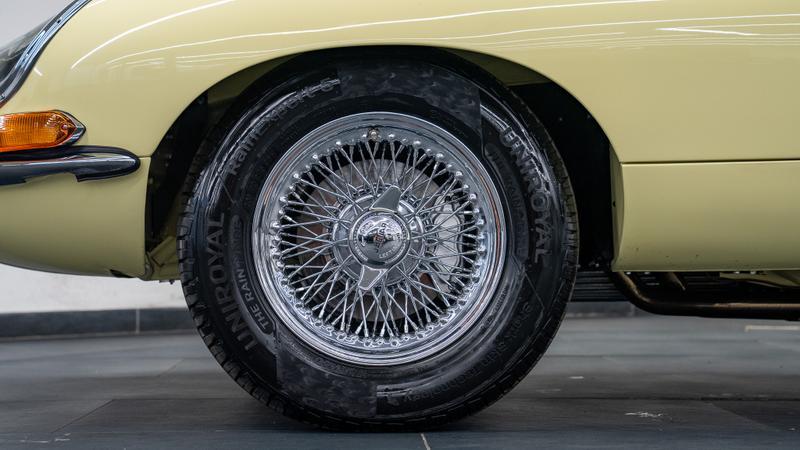 Jaguar E-Type view 13