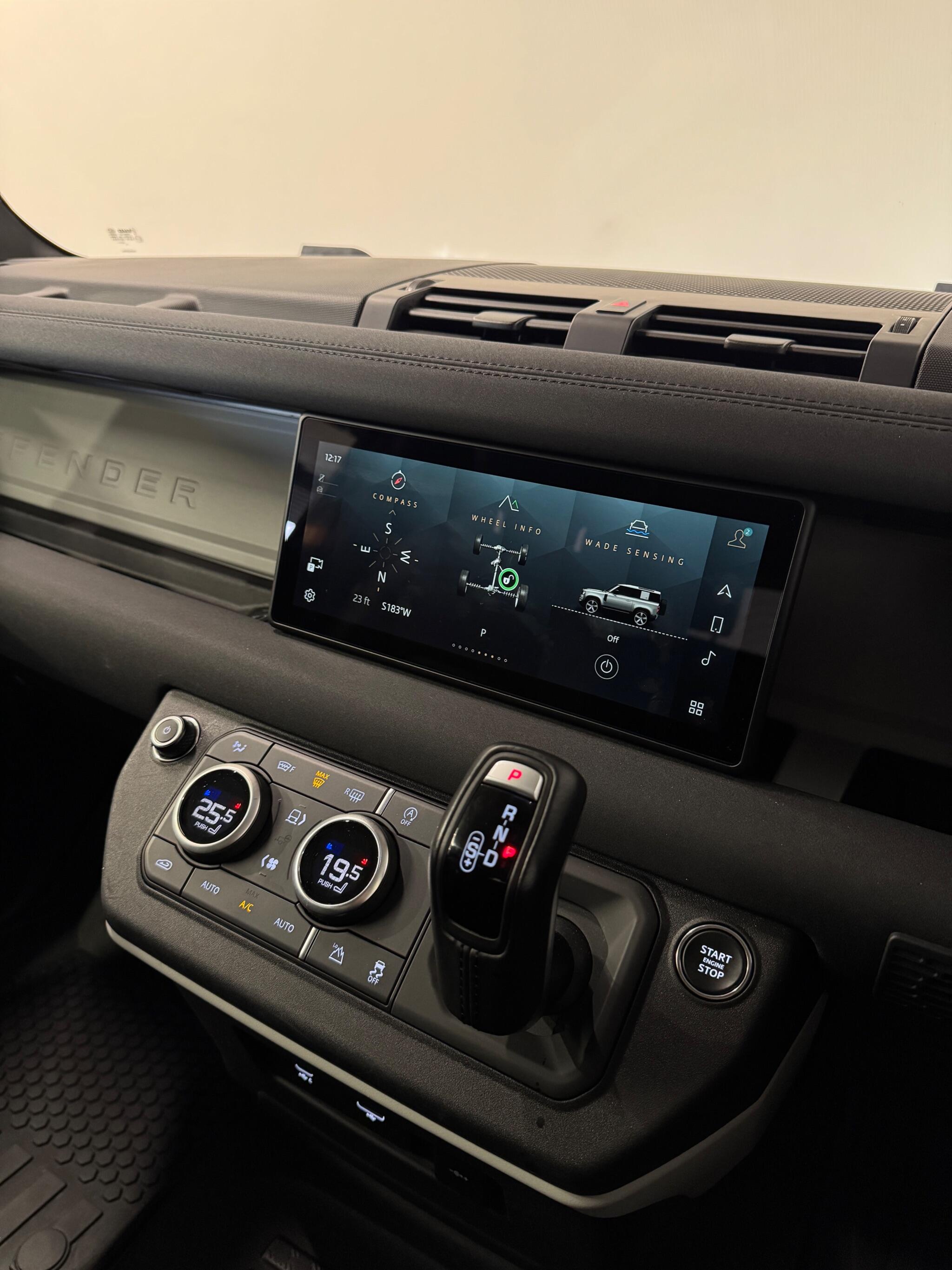 Land Rover Defender view 18