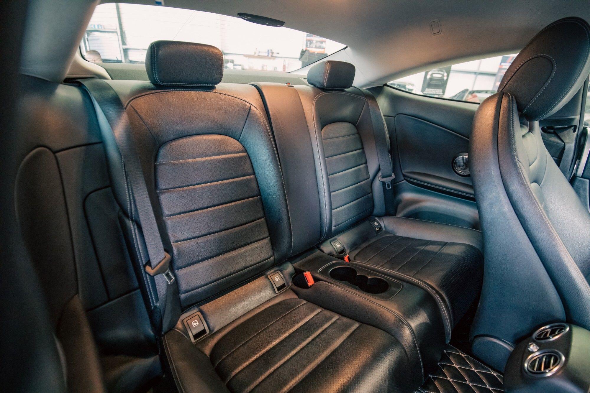 Mercedes-Benz C-Class view 7