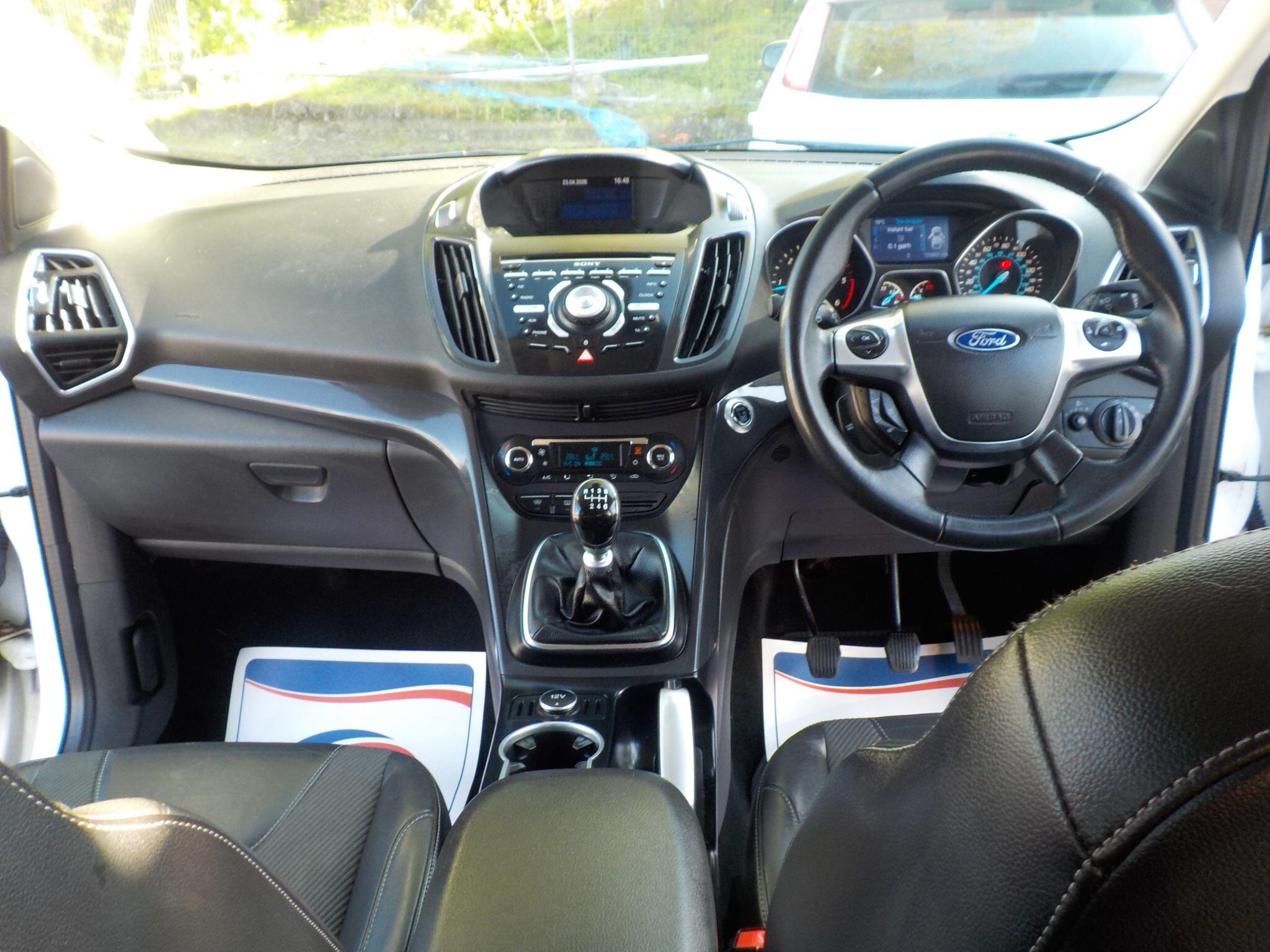 Ford Kuga 2.0 TDCi Titanium 2WD Euro 5 5dr