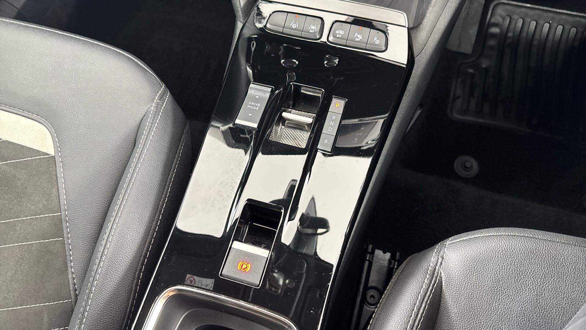 Vauxhall Mokka Electric view 39
