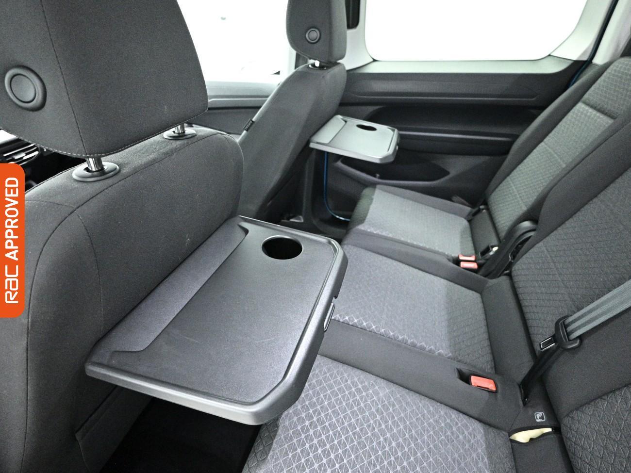 Ford Grand Tourneo Connect view 26