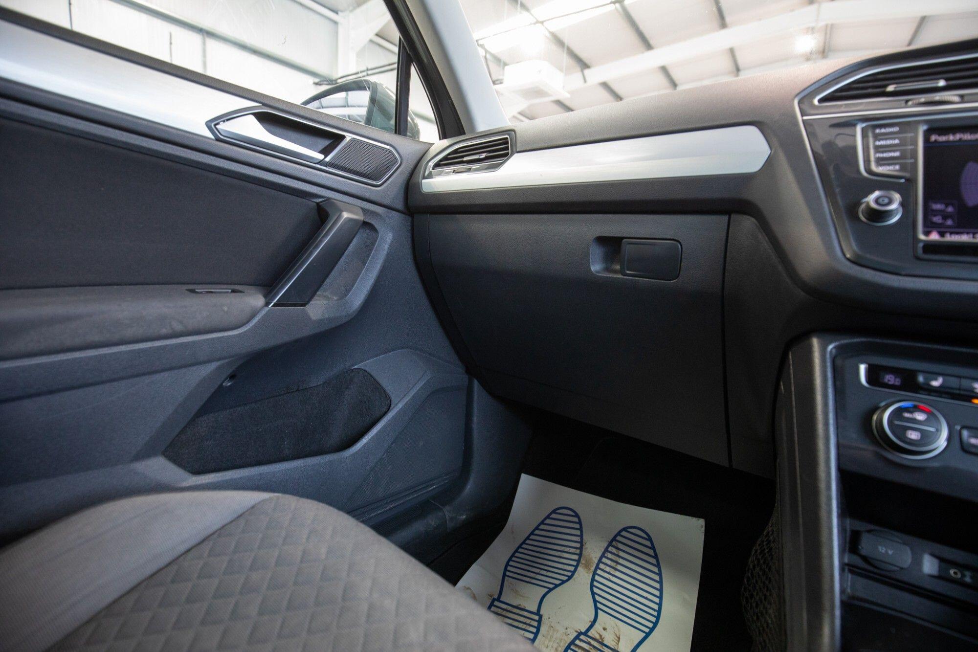 Volkswagen Tiguan view 25