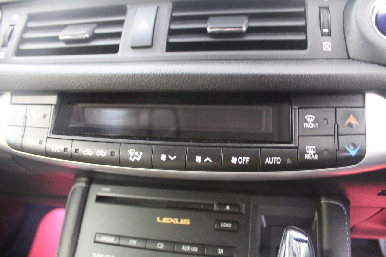Lexus CT view 35