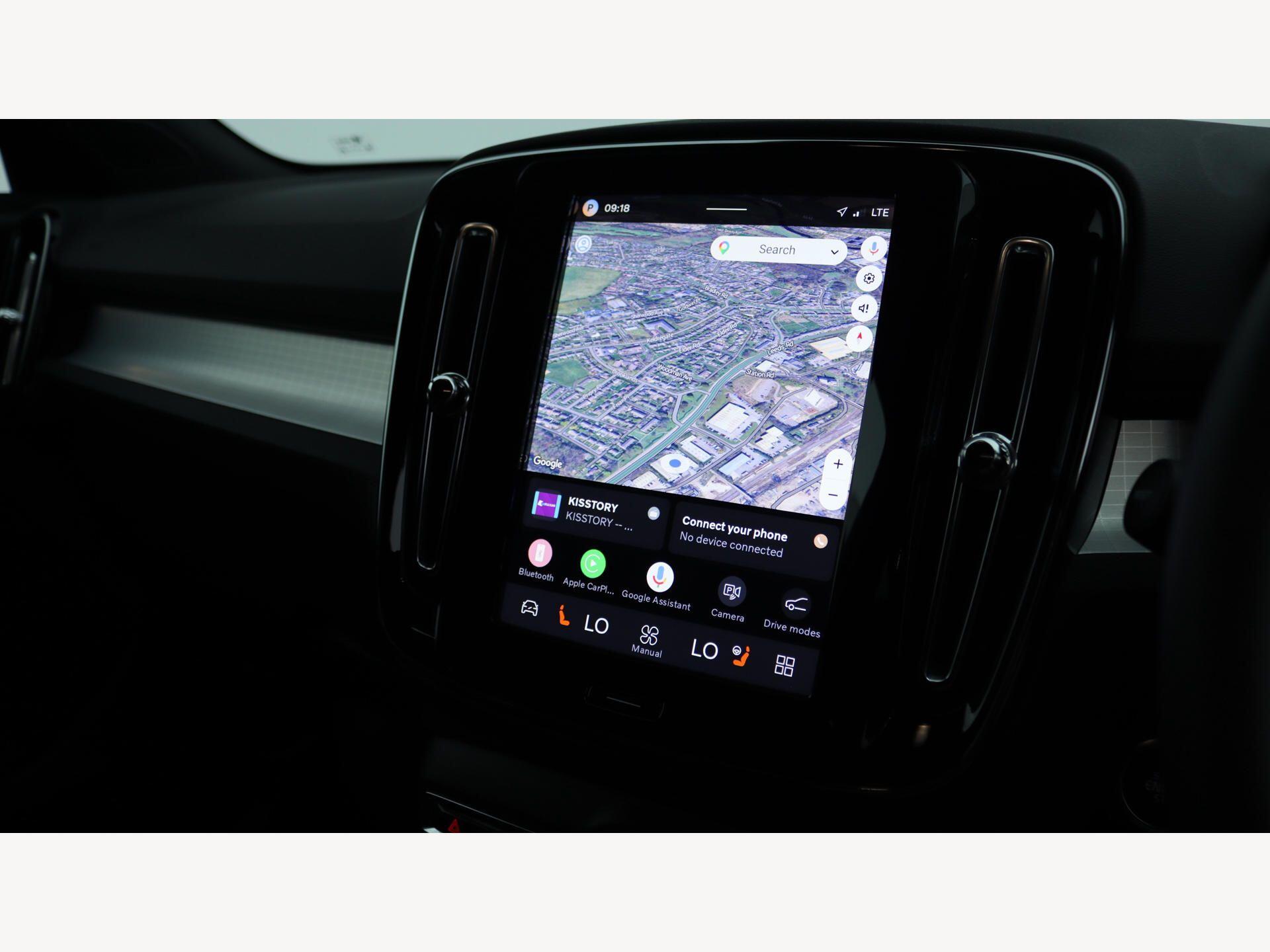 Volvo XC40 view 15