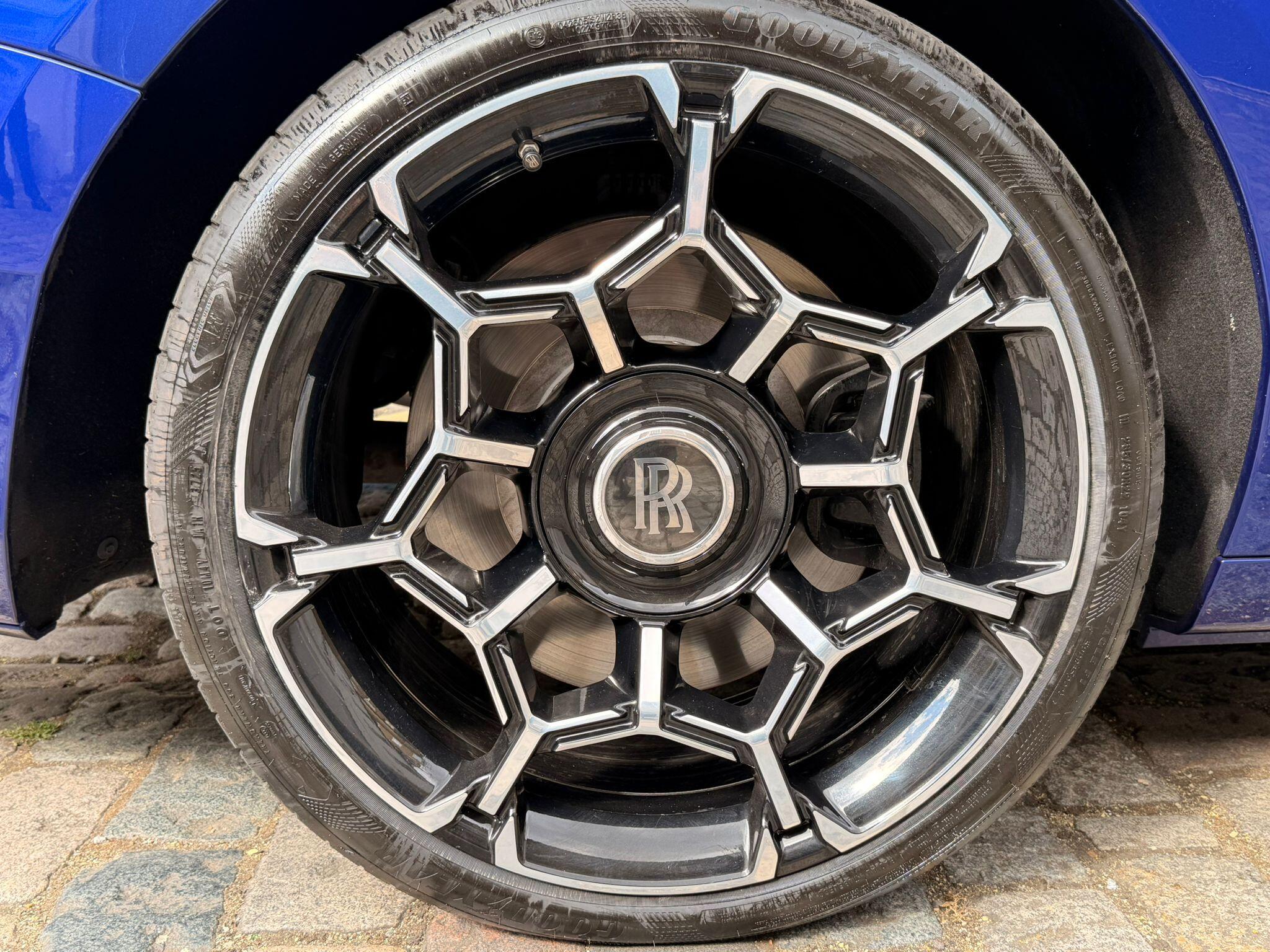 Rolls-Royce Ghost view 25