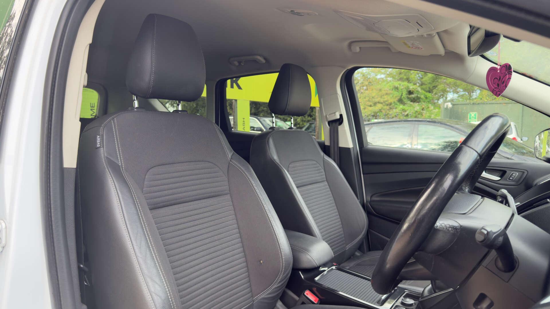 Ford Kuga view 8