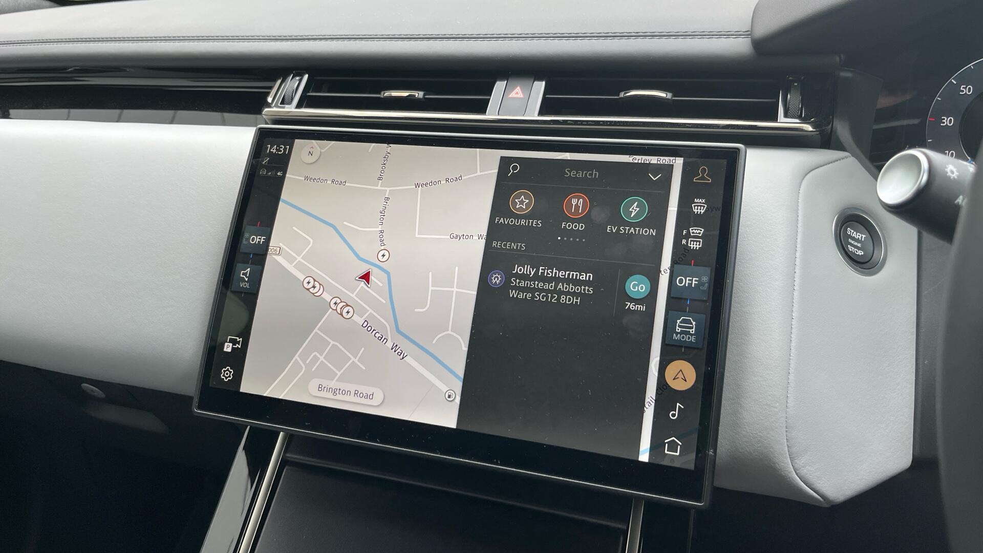 Land Rover Range Rover Velar view 11