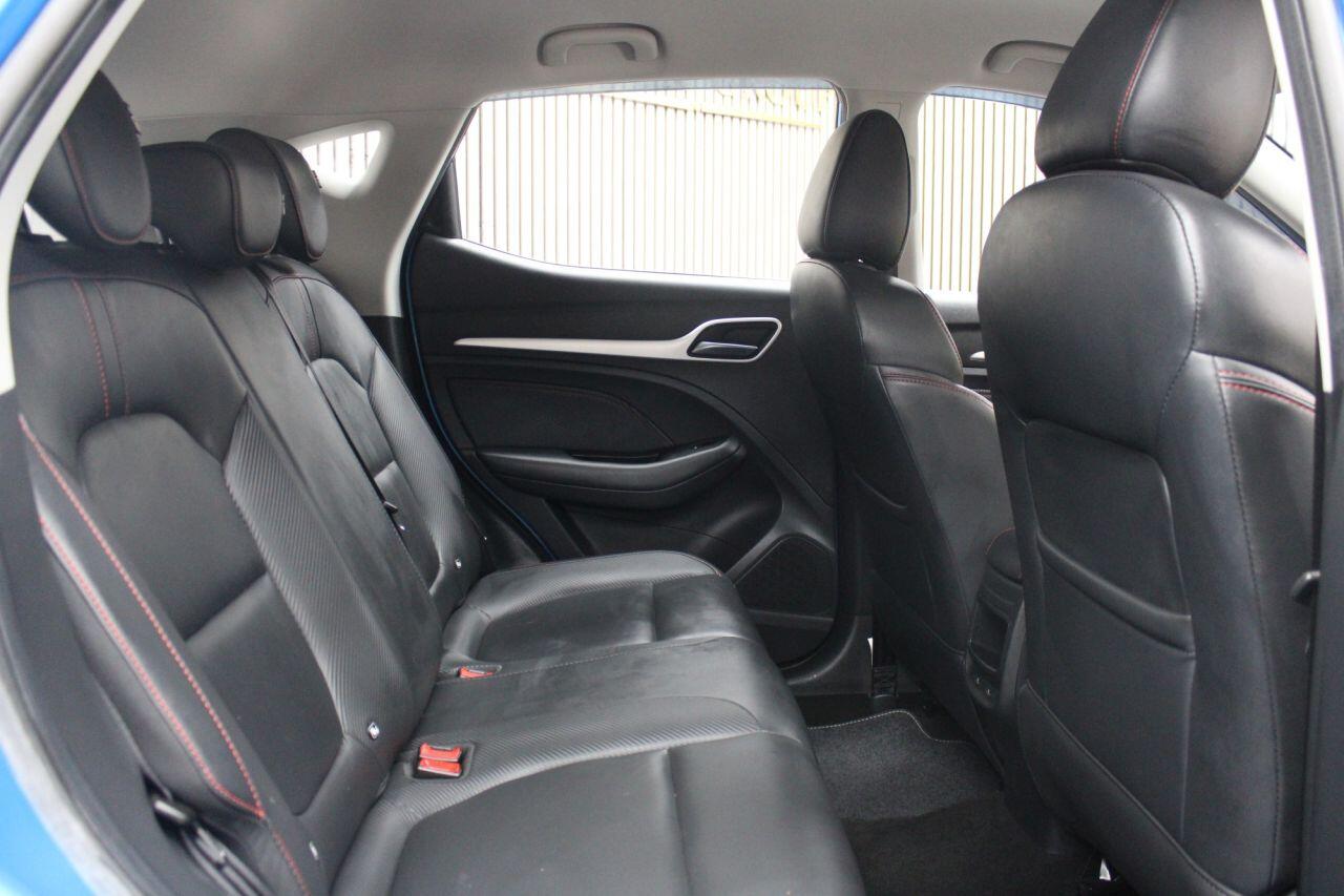 MG ZS view 26