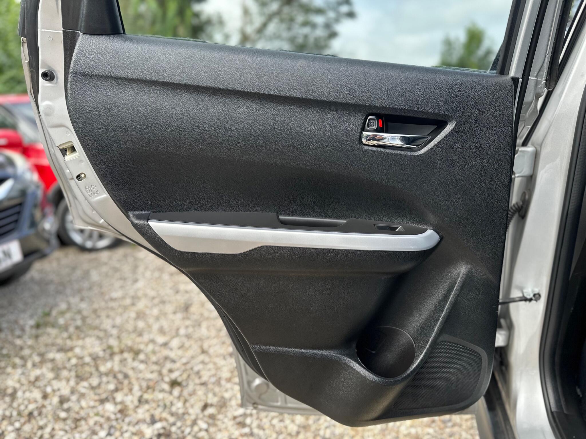 Suzuki Vitara view 60